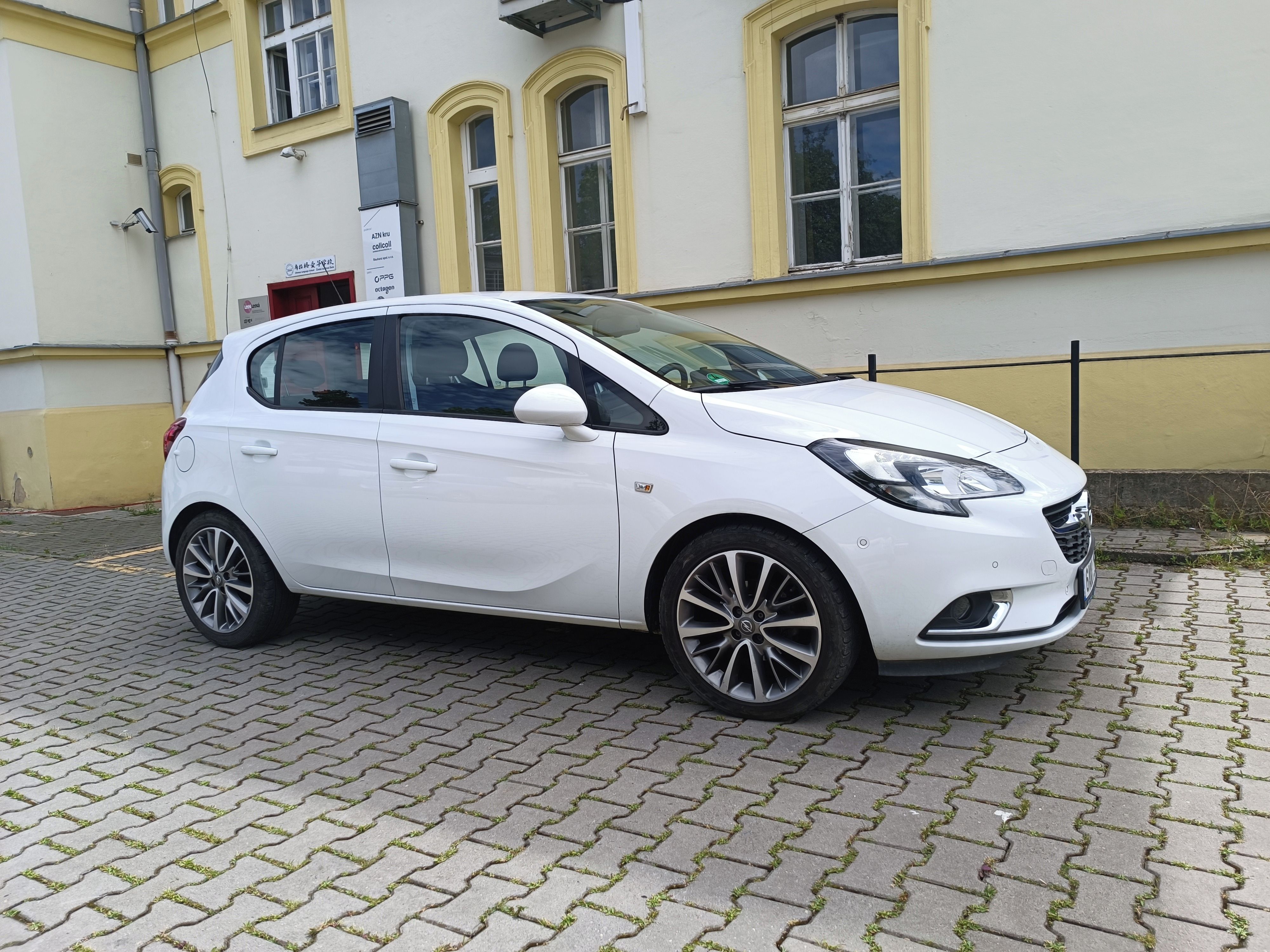Opel Corsa, Automat, 1.4, maximální výbava - fotka 3