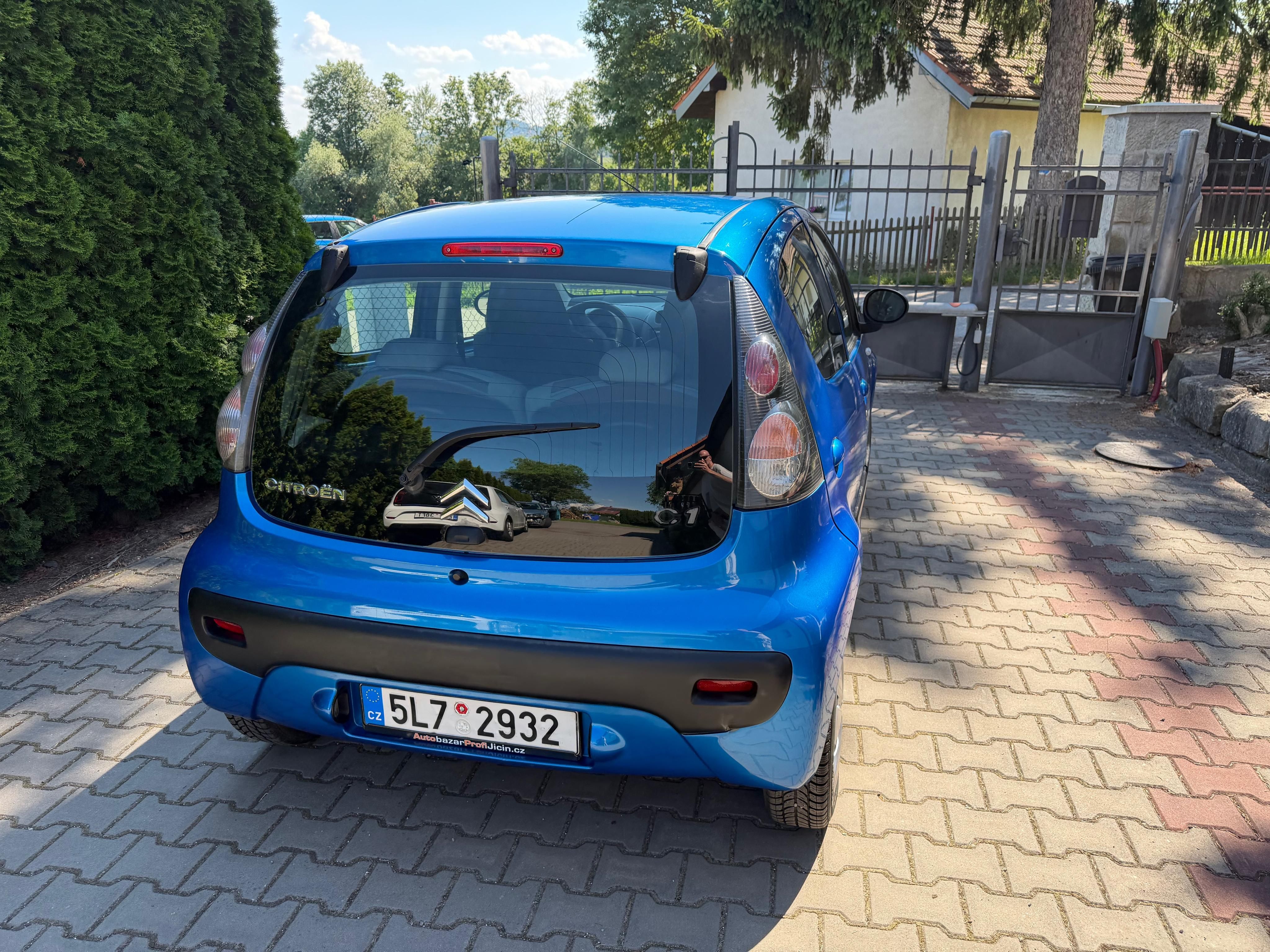 Citroën C1, 1,0i /50kw letní kola+ zimáky - fotka 5