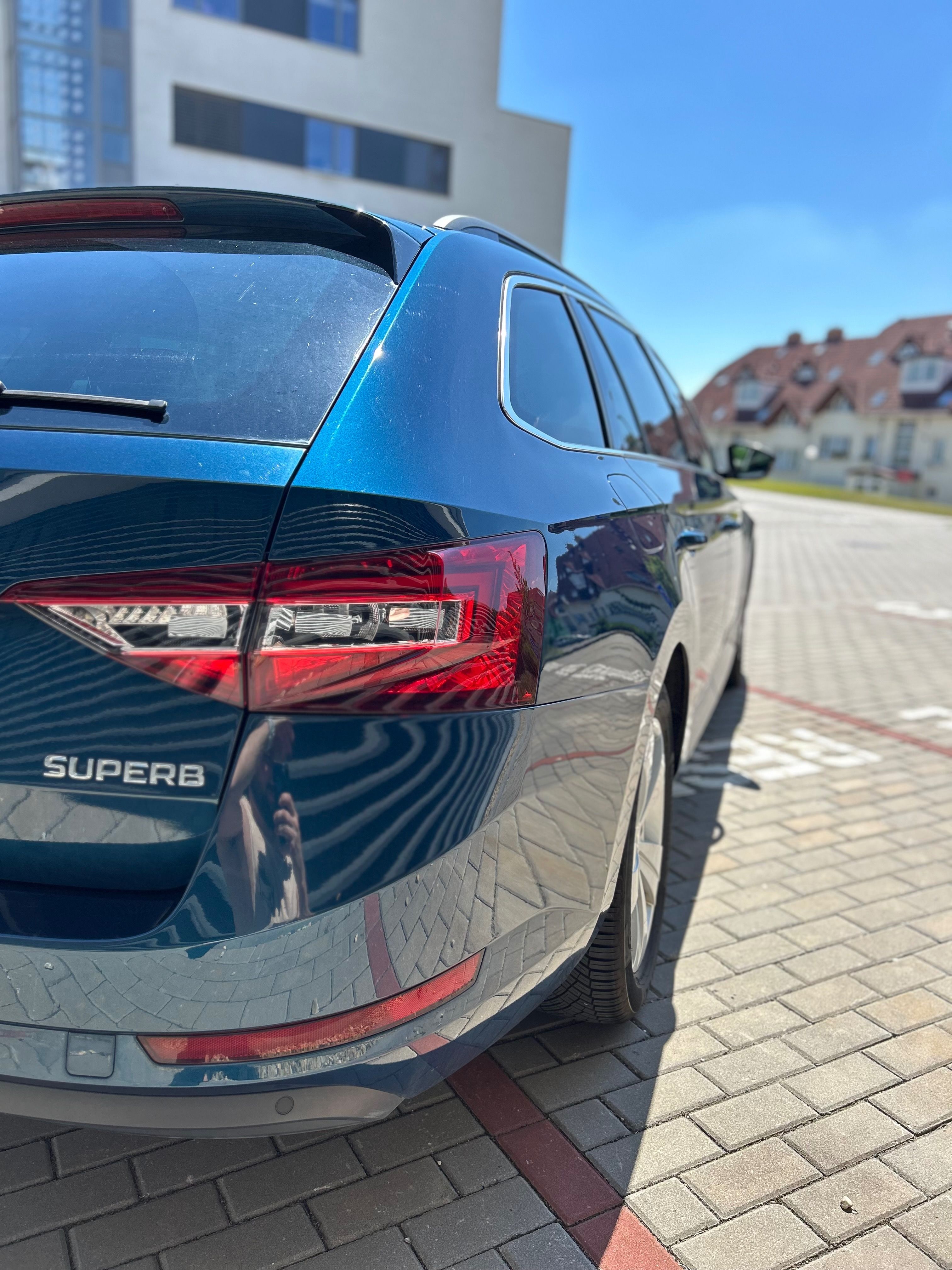 Škoda Superb, 2.0 TDI DSG Ambition PLUS - fotka 3