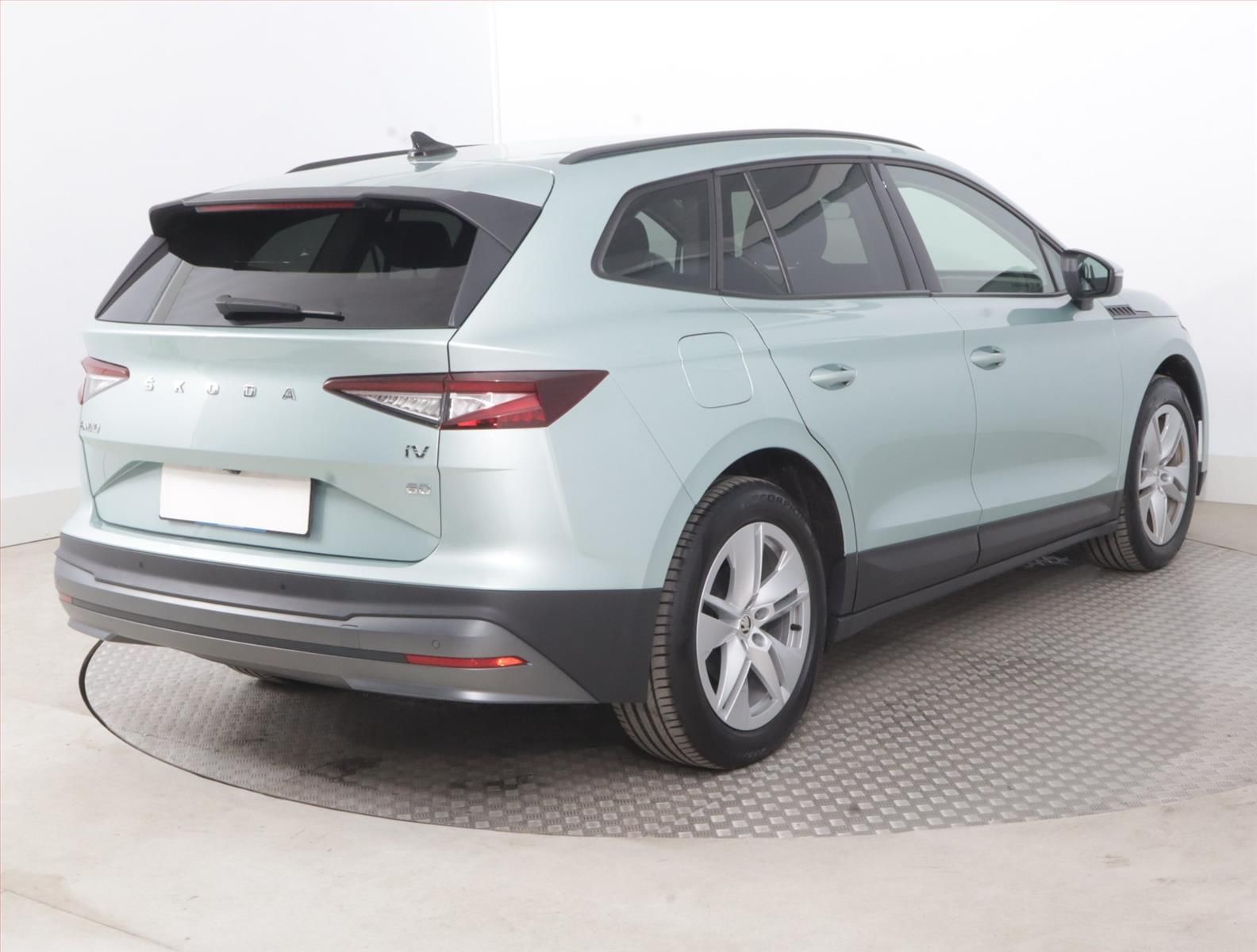 Škoda Enyaq iV, iV 60 (62 kWh), SoH 93% - fotka 5