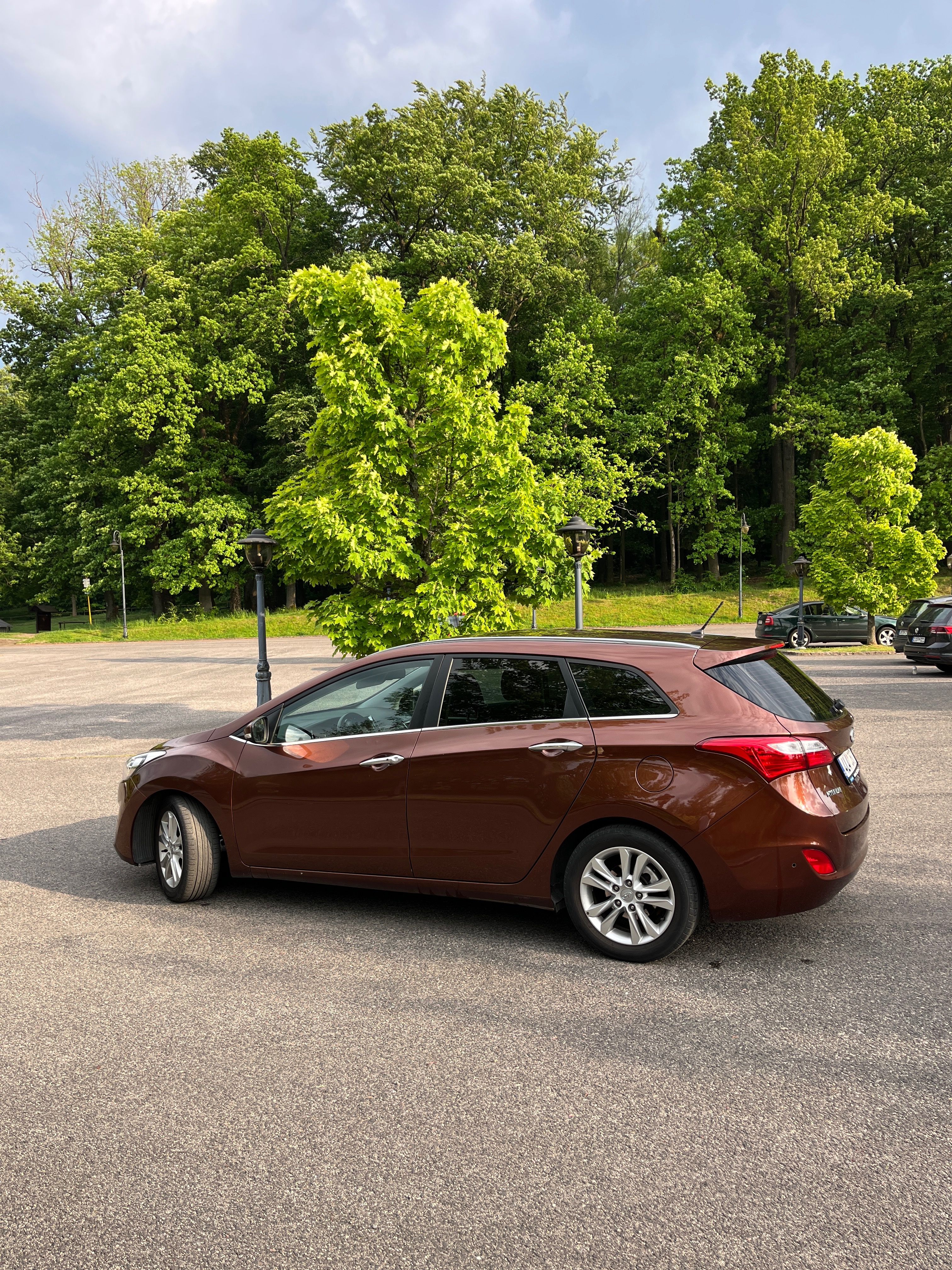 Hyundai i30, 1.6 GDI - polokůže