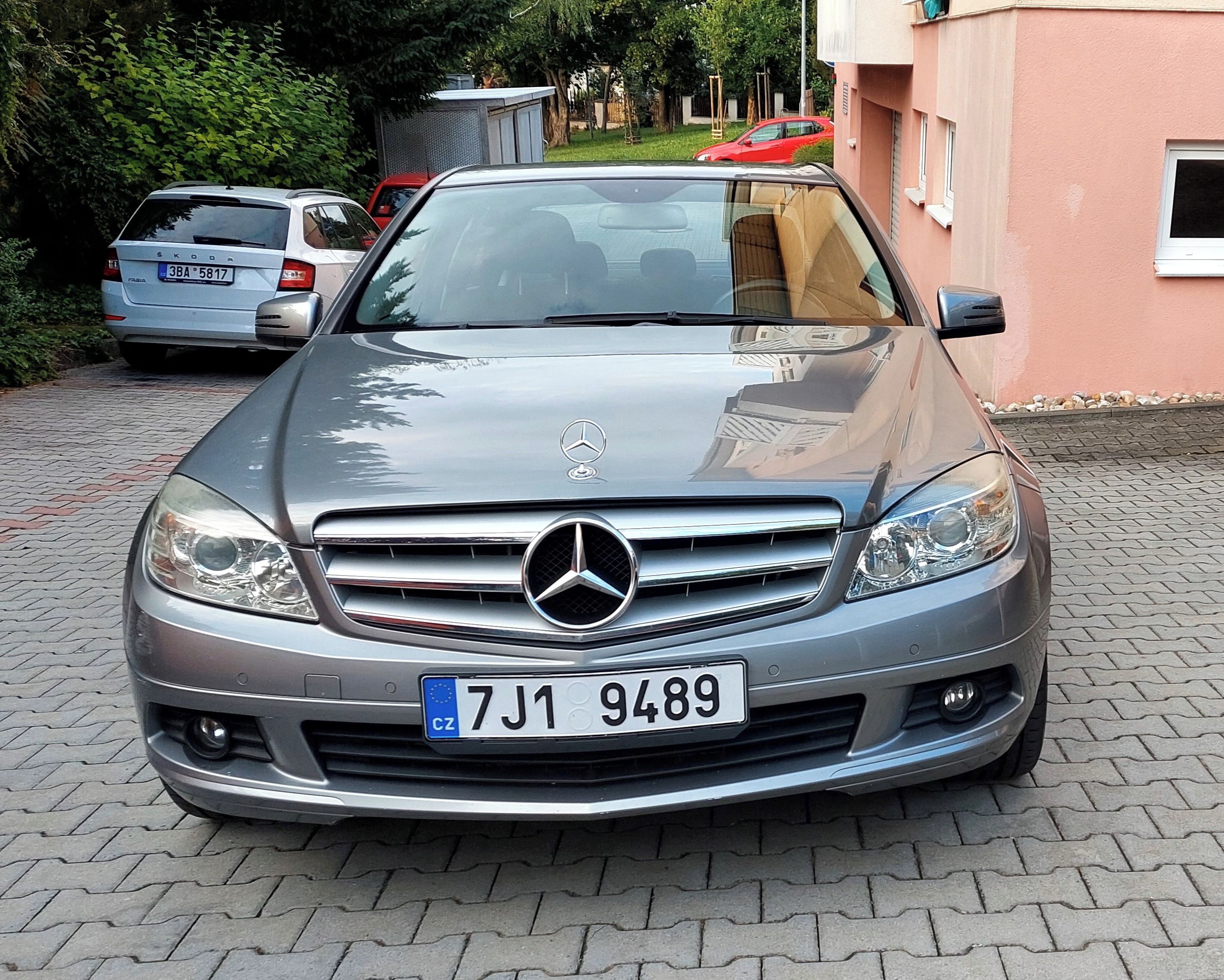 Mercedes-Benz Třídy C, 2,0 Kompressor - fotka 4