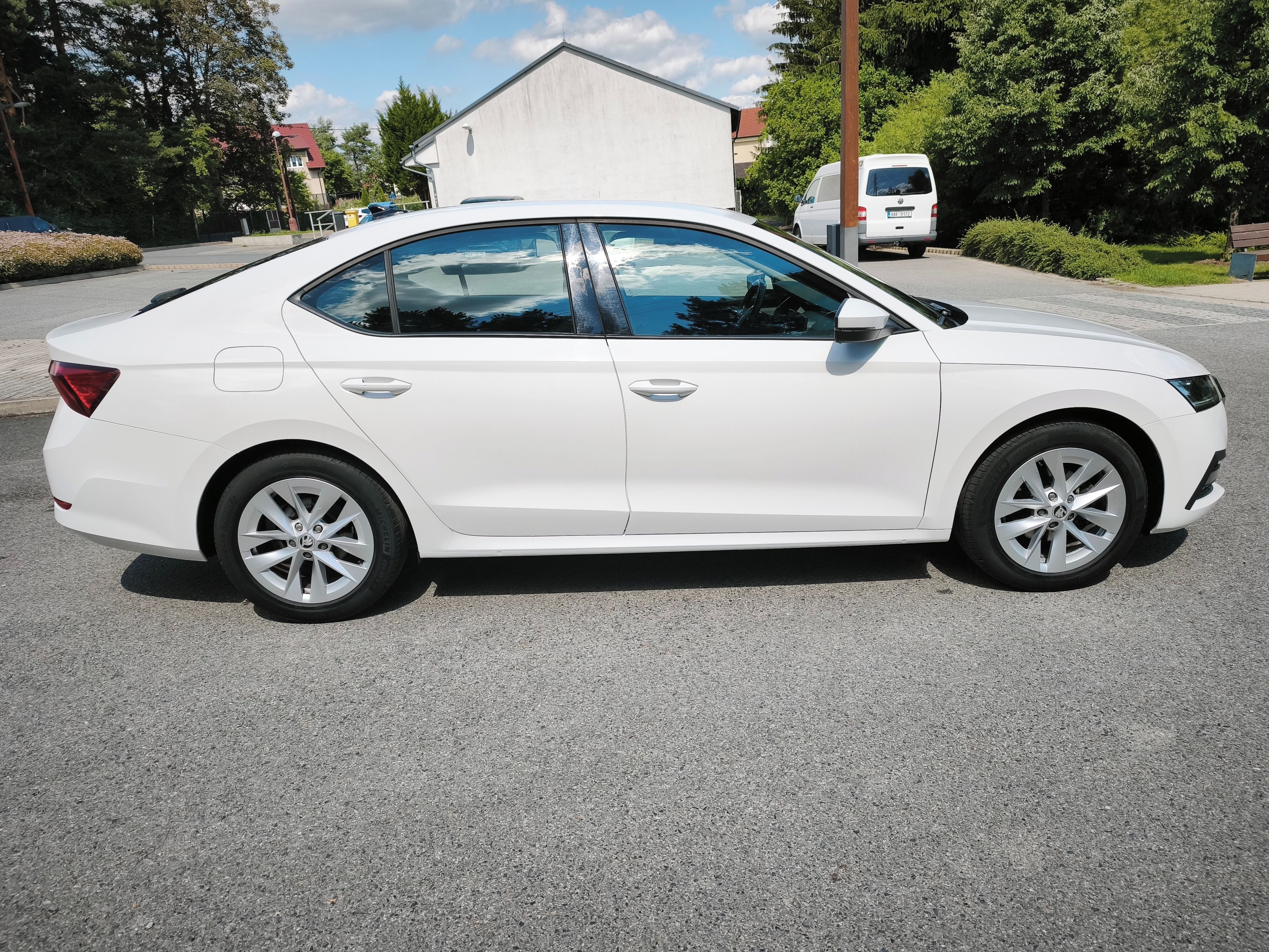 Škoda Octavia, 2,0 TDI Ambition,Č.R.1 majitel - fotka 4