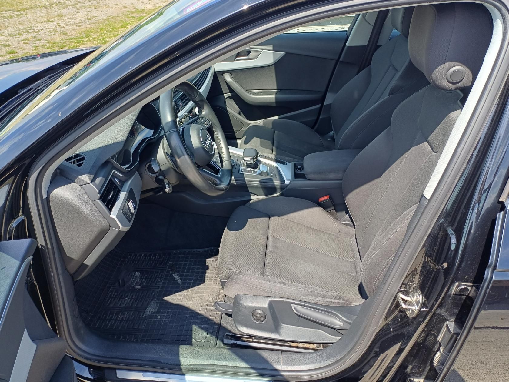Audi A4 Avant, 3.0Tdi 160kW Webasto Navi Led - fotka 5
