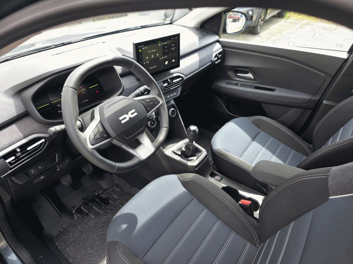 Dacia Jogger, Journey TCe 110 7 míst - fotka 3