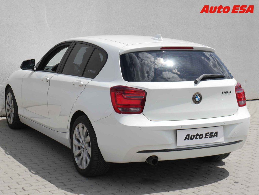 BMW Řada 1, 2.0D - fotka 6