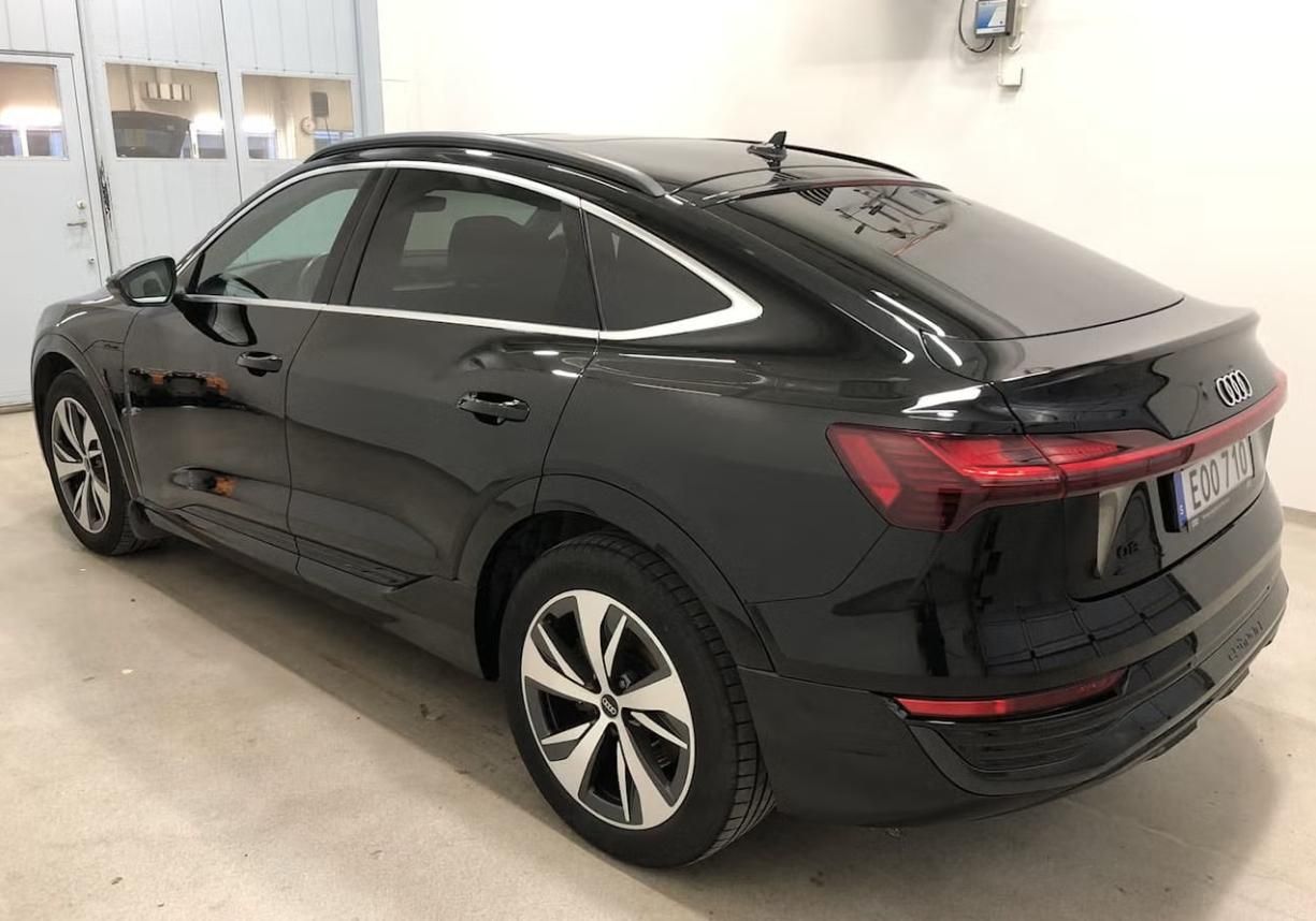 Audi Q8 e-tron, 55 Sportback Q 360 Matrix Pano - fotka 3