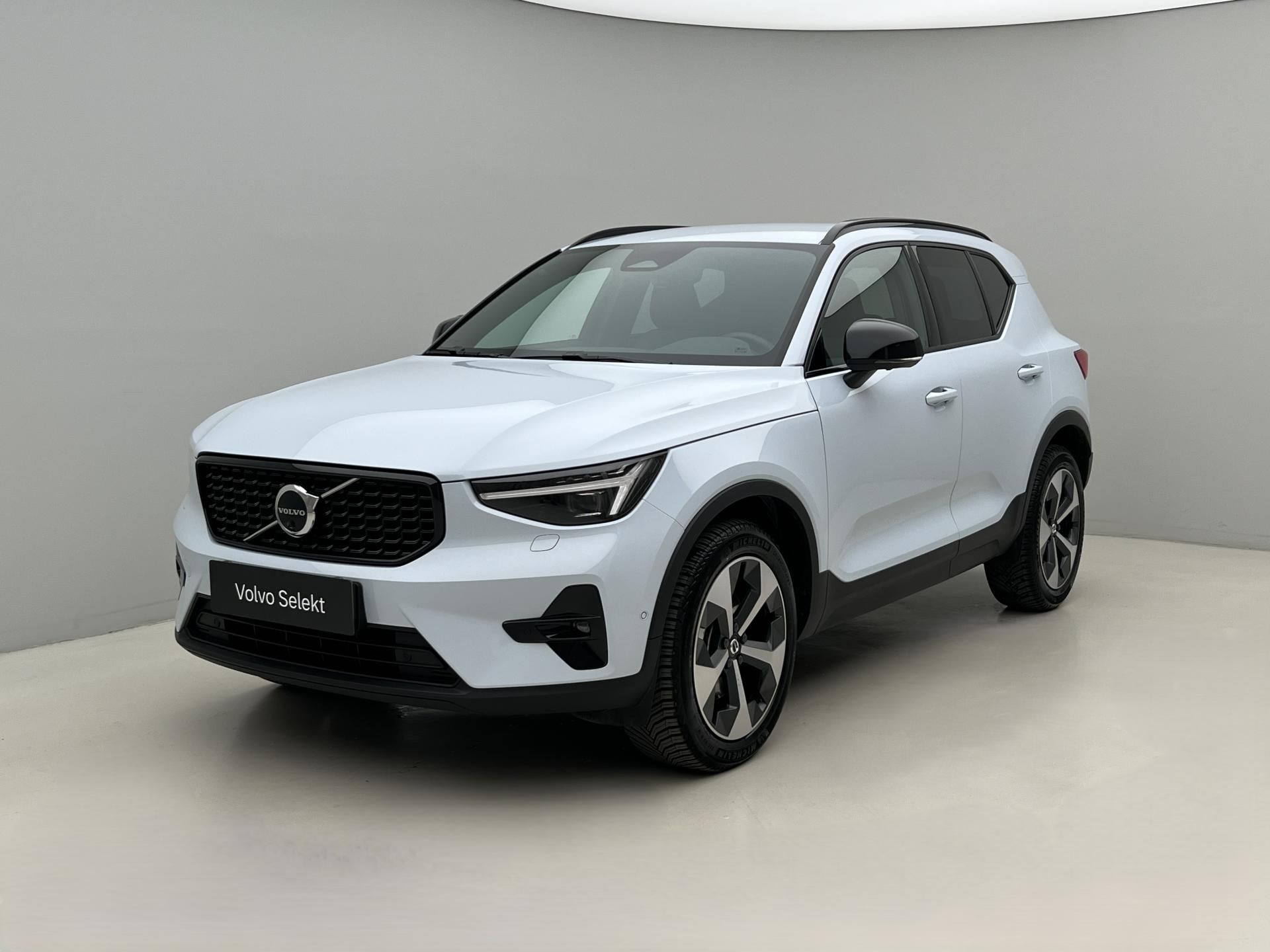 Volvo XC40, B3 DARK PLUS AUT CZ