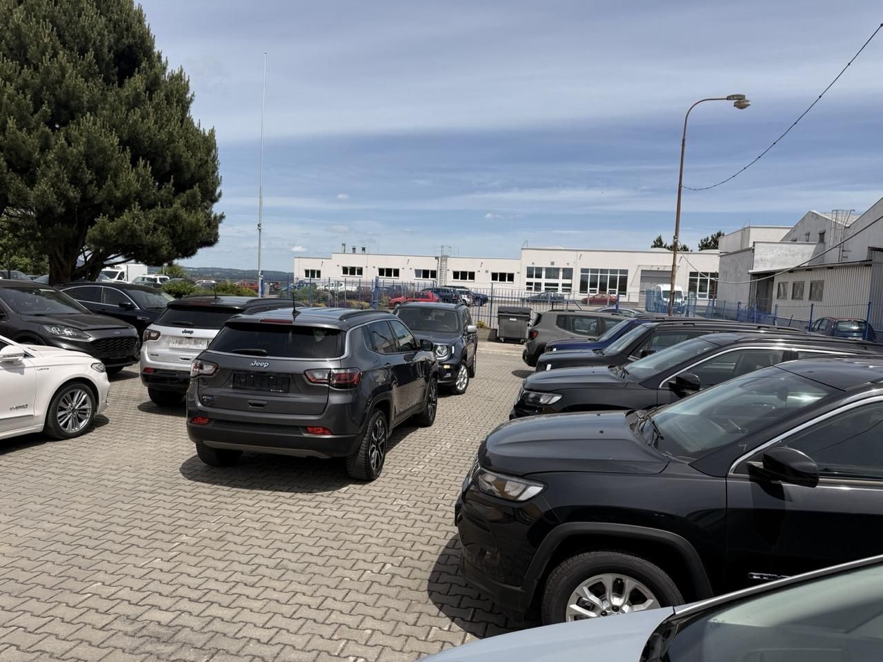Jeep Renegade, T4 4X4, PHEV,50KM DOJEZD - fotka 4