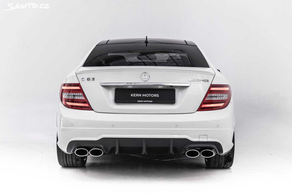 Mercedes-Benz Třídy C, 63AMG Coupe*krásný stav*Servis - fotka 4