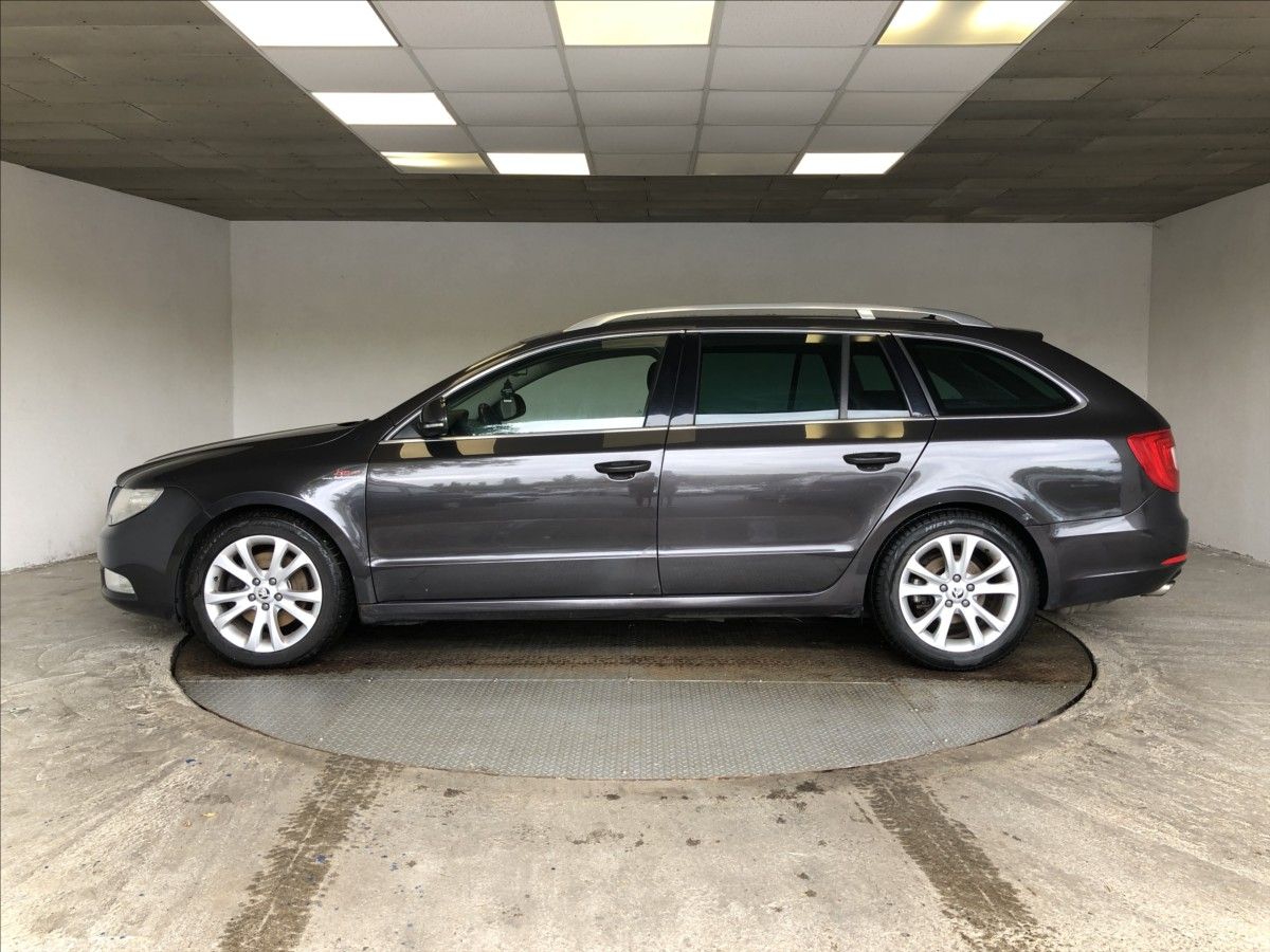 Škoda Superb, 2,0 TDI - fotka 4