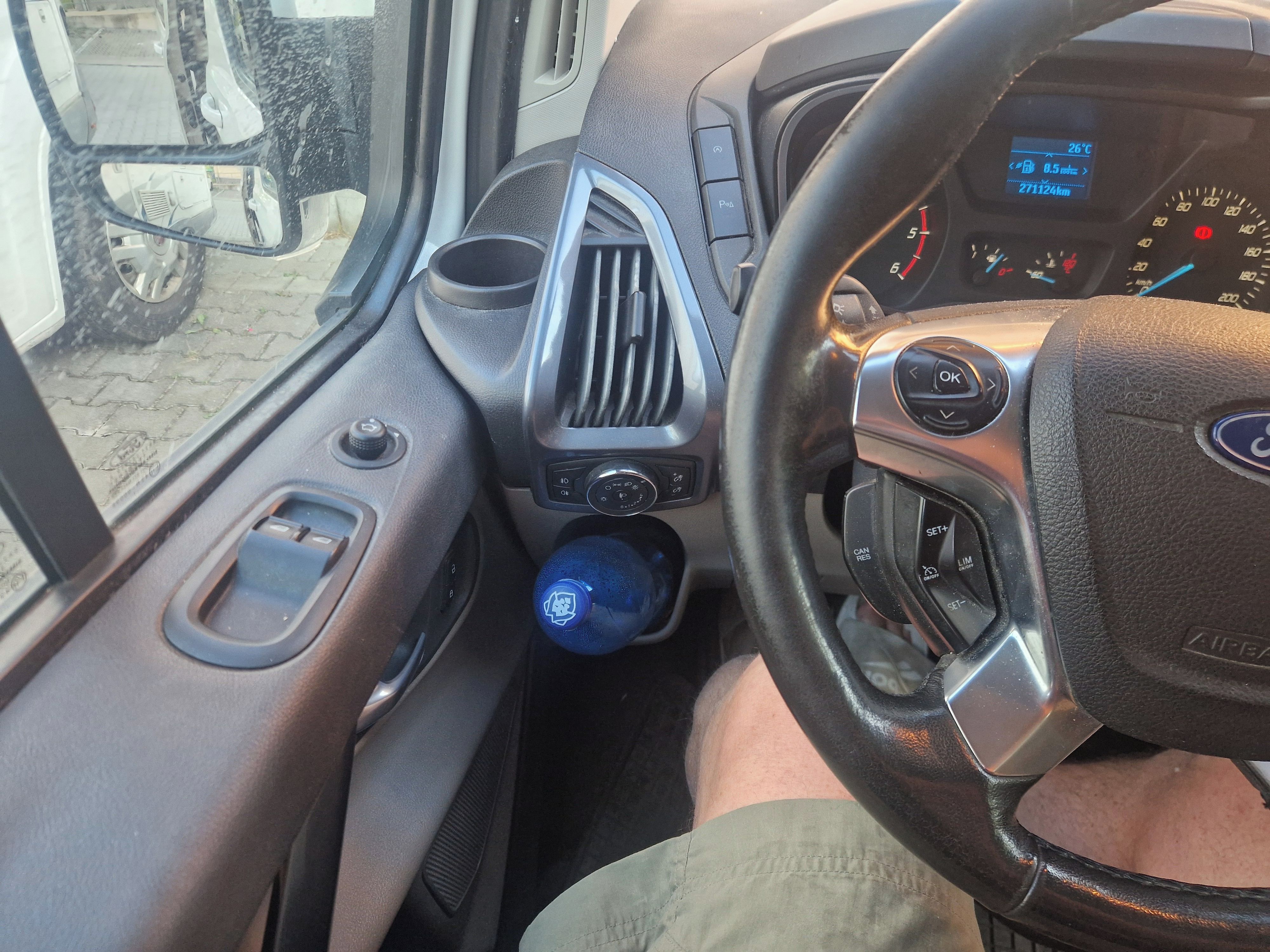 Ford Tourneo Custom, 2,0 TDCi; L1; 96kW-CZ-DPH - fotka 6