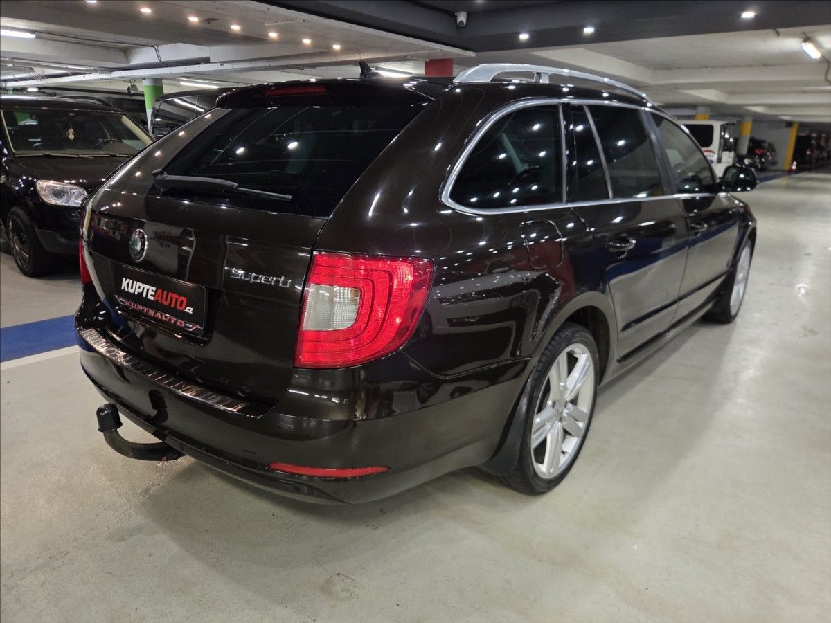 Škoda Superb, 2,0 TDi - perfektní 4x4 - fotka 3