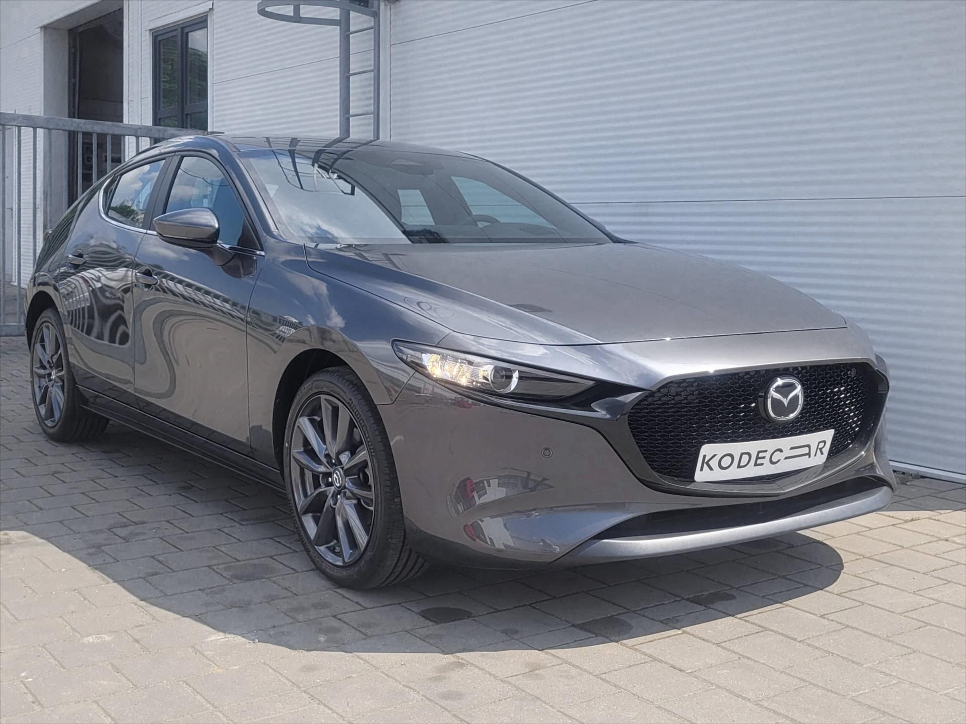 Mazda 3, 2,5 e-Skyactiv G140k 6AT 4x2