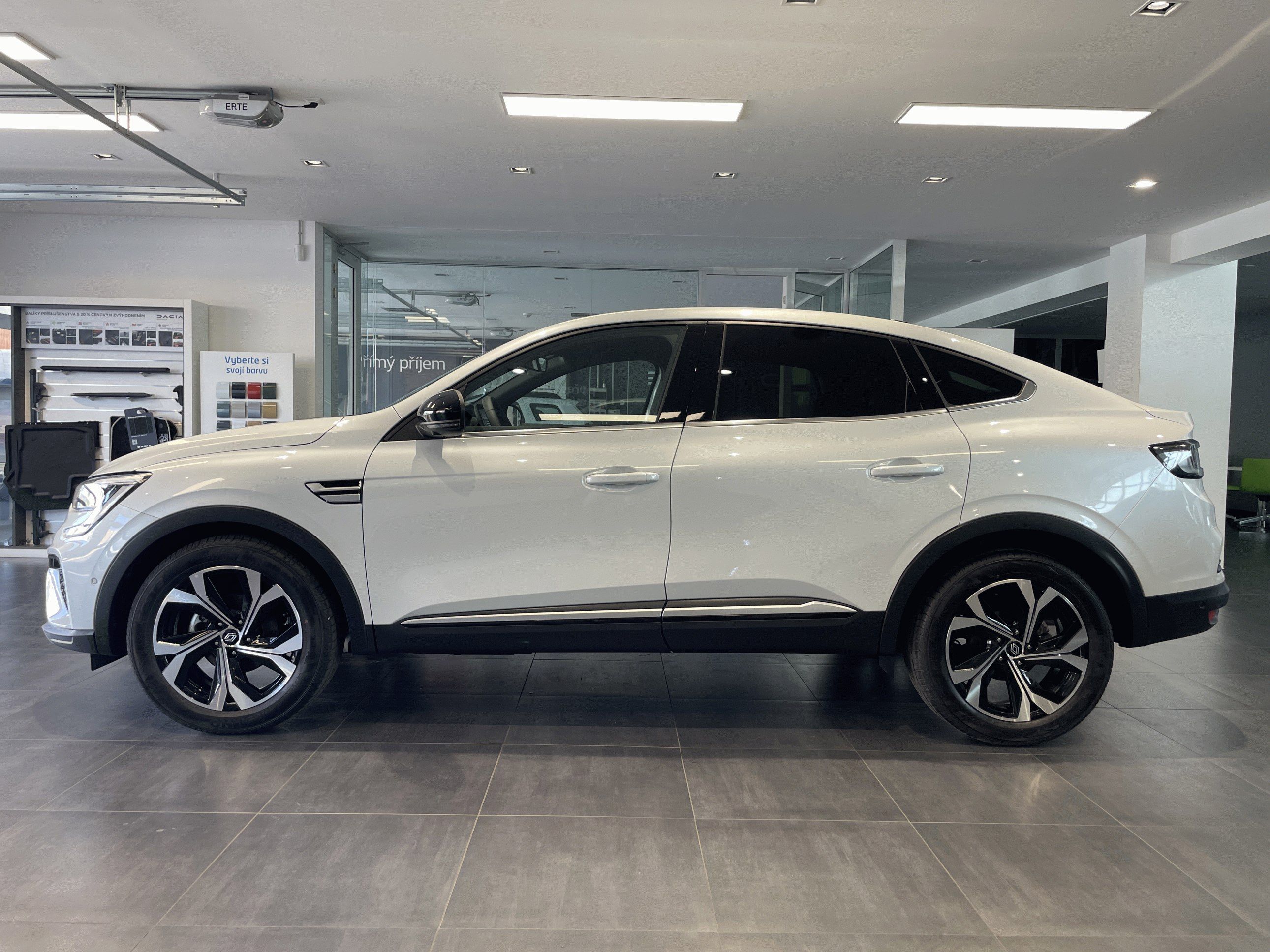 Renault Arkana, TECHNO 1,3TCe 140k EDC - fotka 2