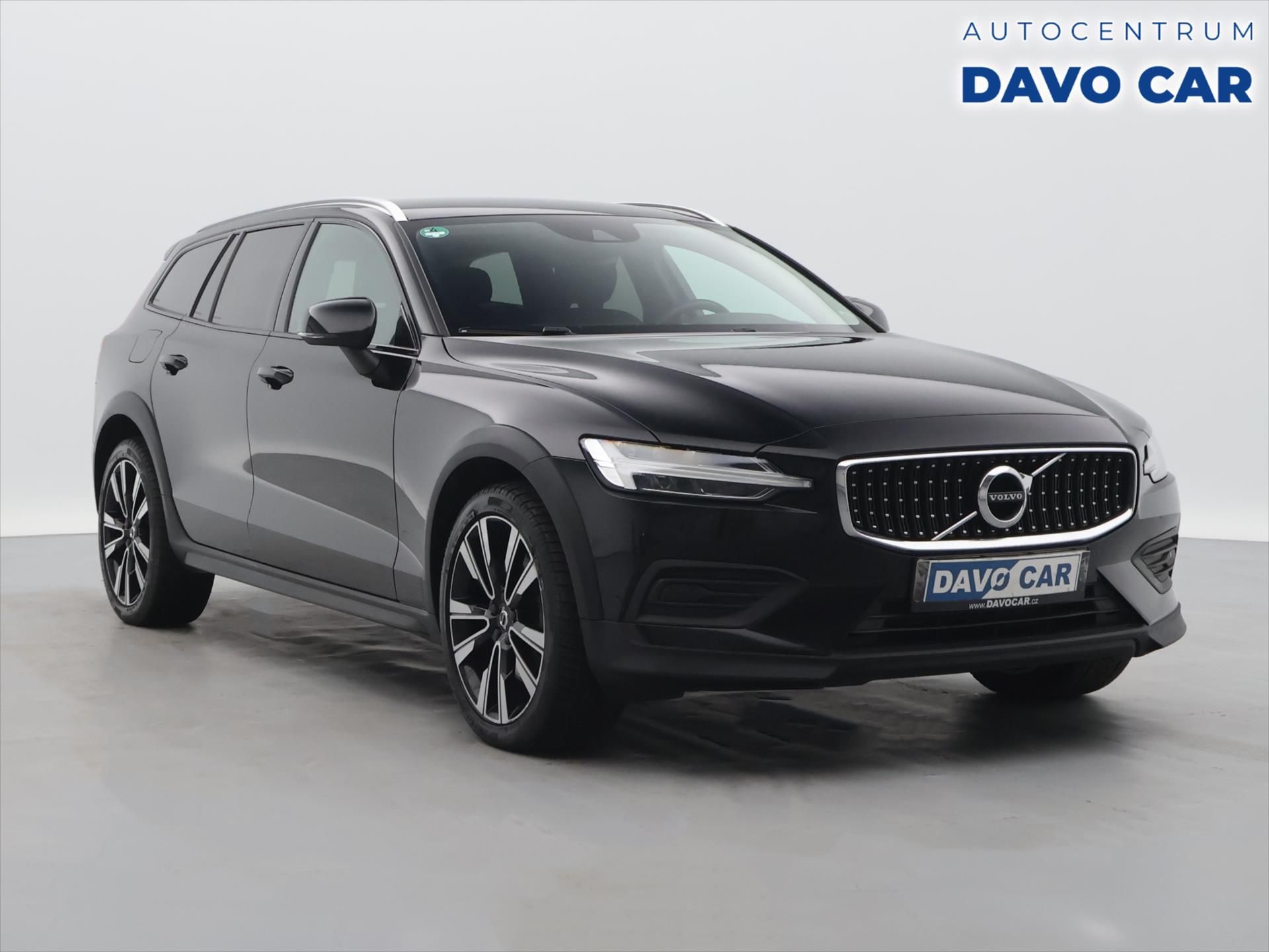 Volvo V60, 2,0 B4 AWD Cross Country CZ 1.