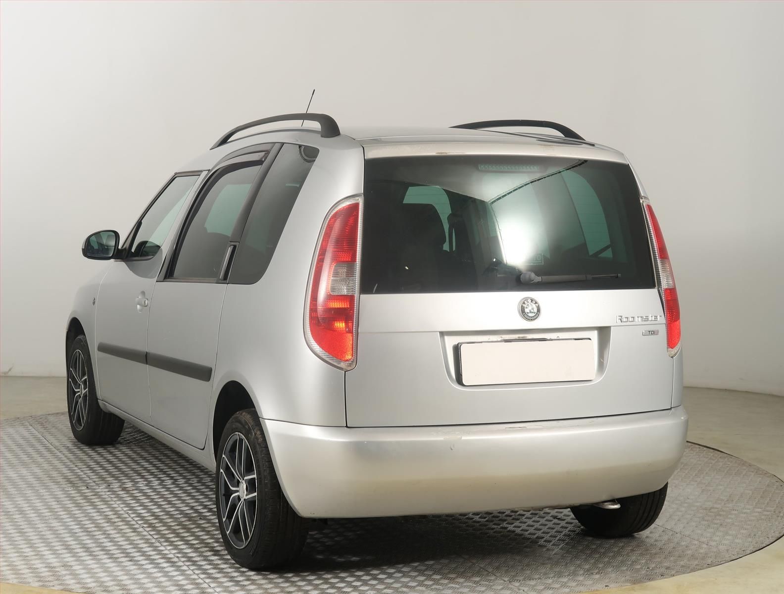 Škoda Roomster, 1.4 TDi, Comfort, po STK - fotka 4