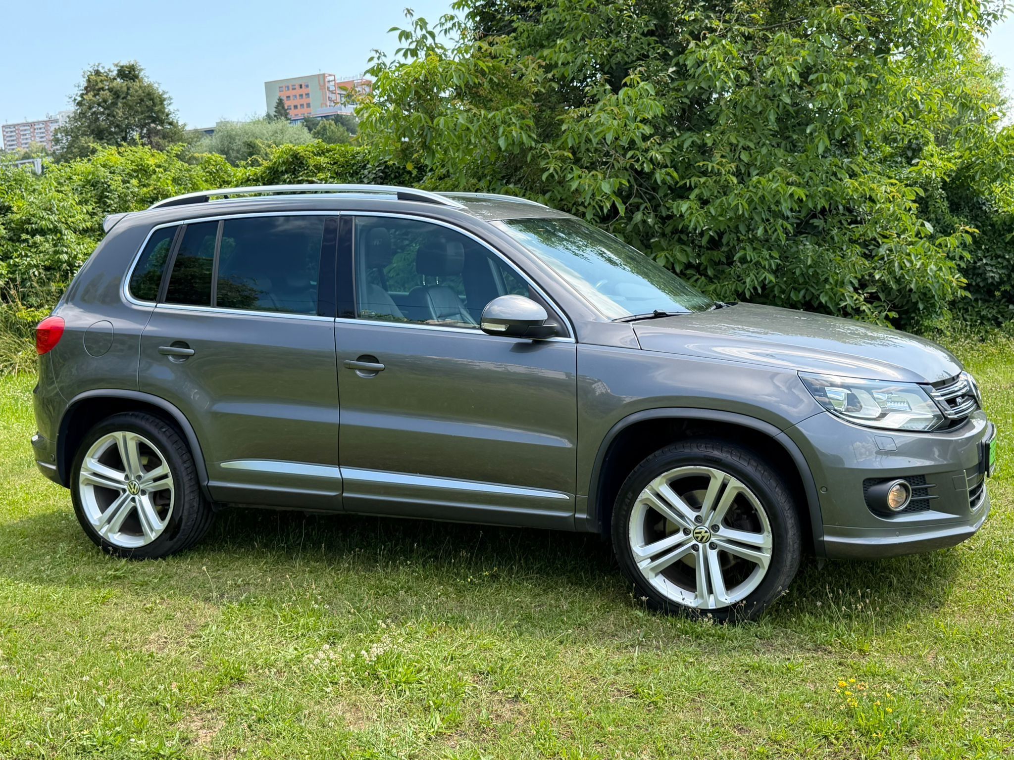 Volkswagen Tiguan, R-LINE 1,4 TSI 4x4 118 KW - fotka 5