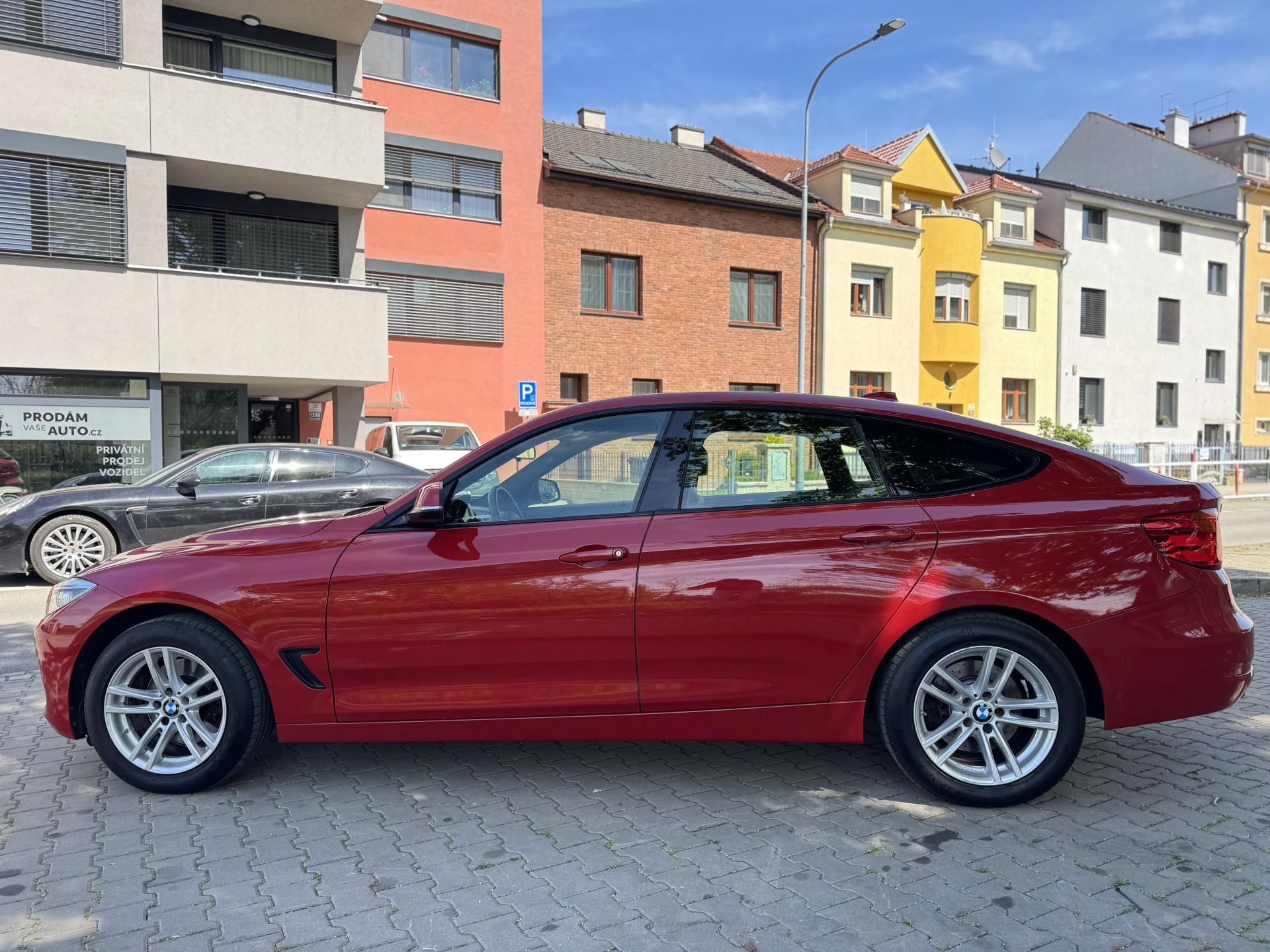 BMW Řada 3, 330D GT 190kW panorama | kůže - fotka 4