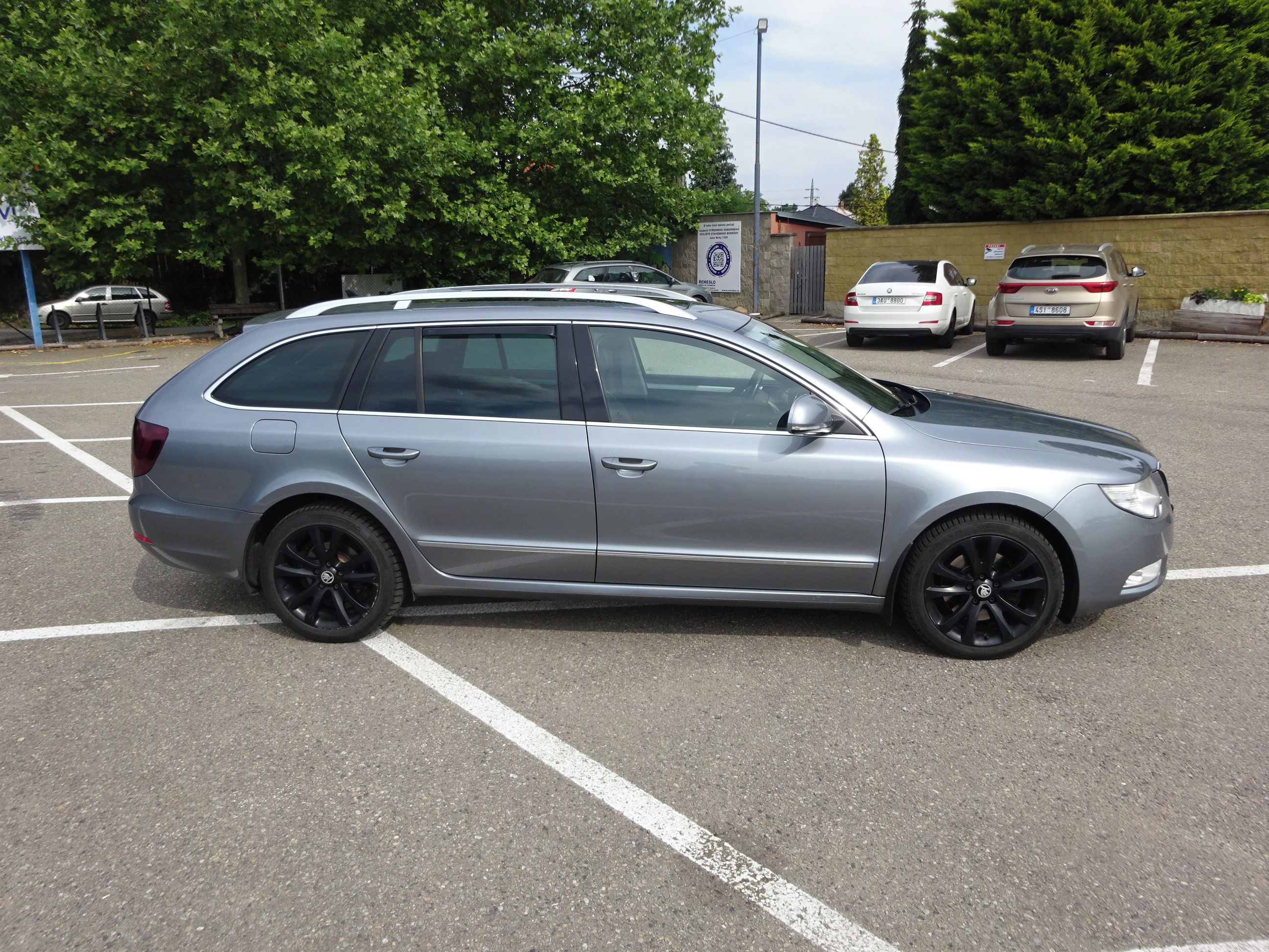 Škoda Superb, 2.0 TDI (125 kw) AUTOMAT - fotka 3