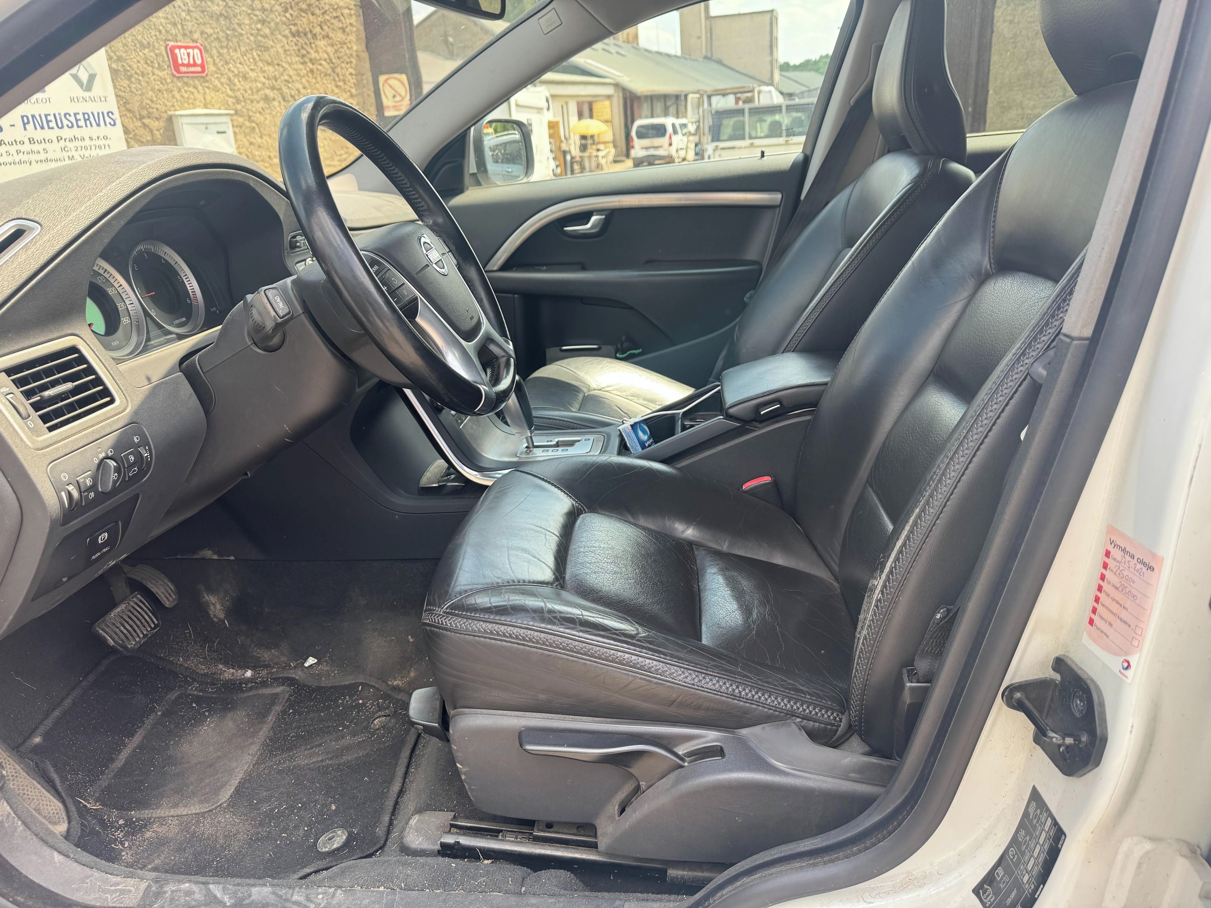 Volvo XC70 - fotka 5