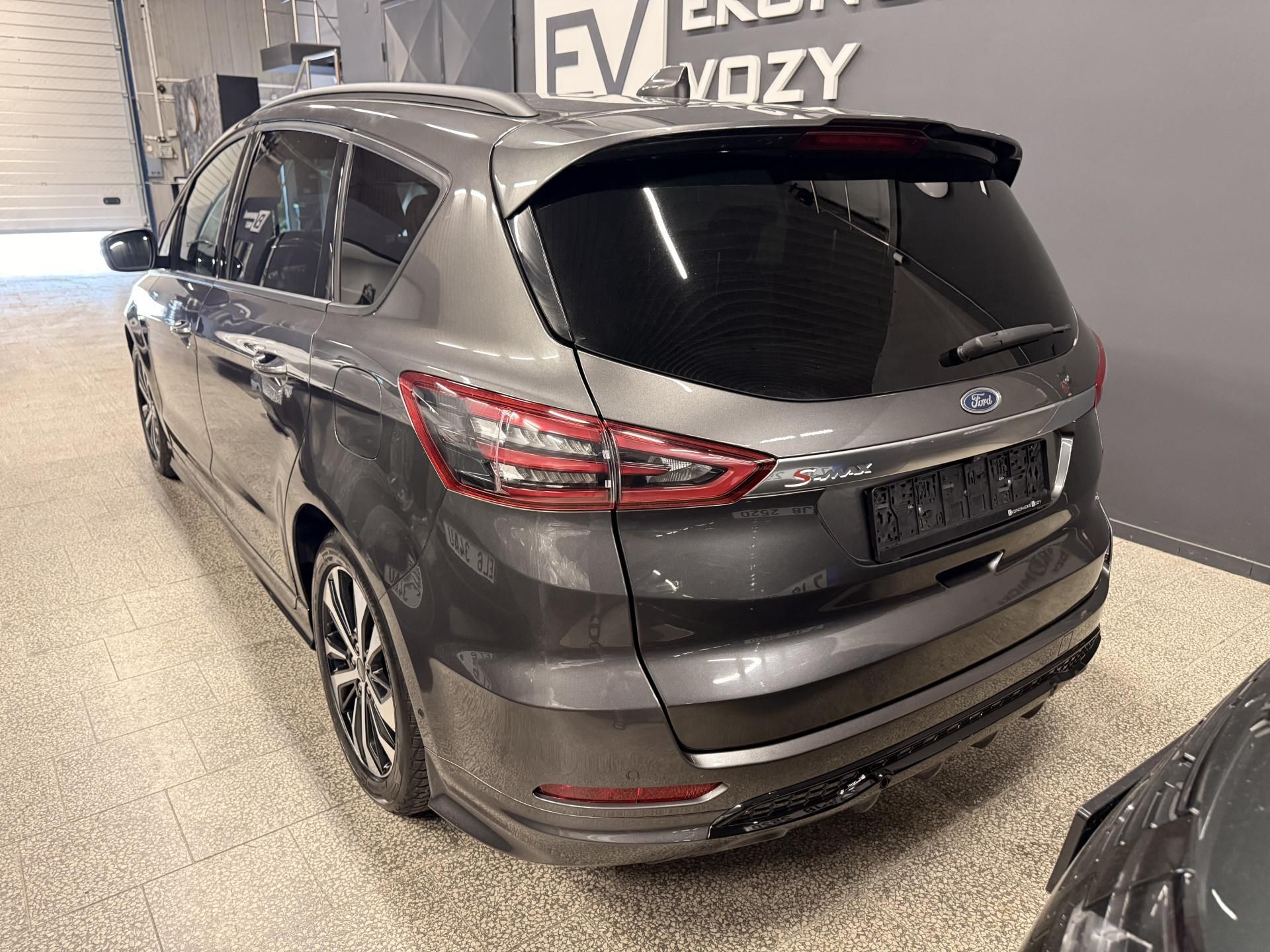 Ford S-MAX, 2.5 HEV,ST-LINE,7 MÍST,ZÁRUKA - fotka 6