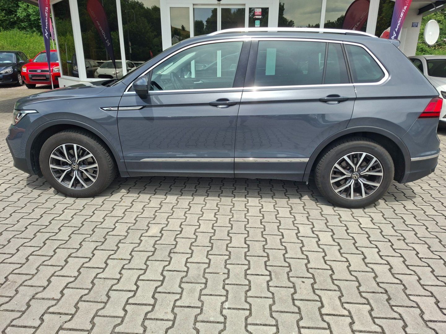 Volkswagen Tiguan, 2.0TDI 110kW DSG LIFE - fotka 5