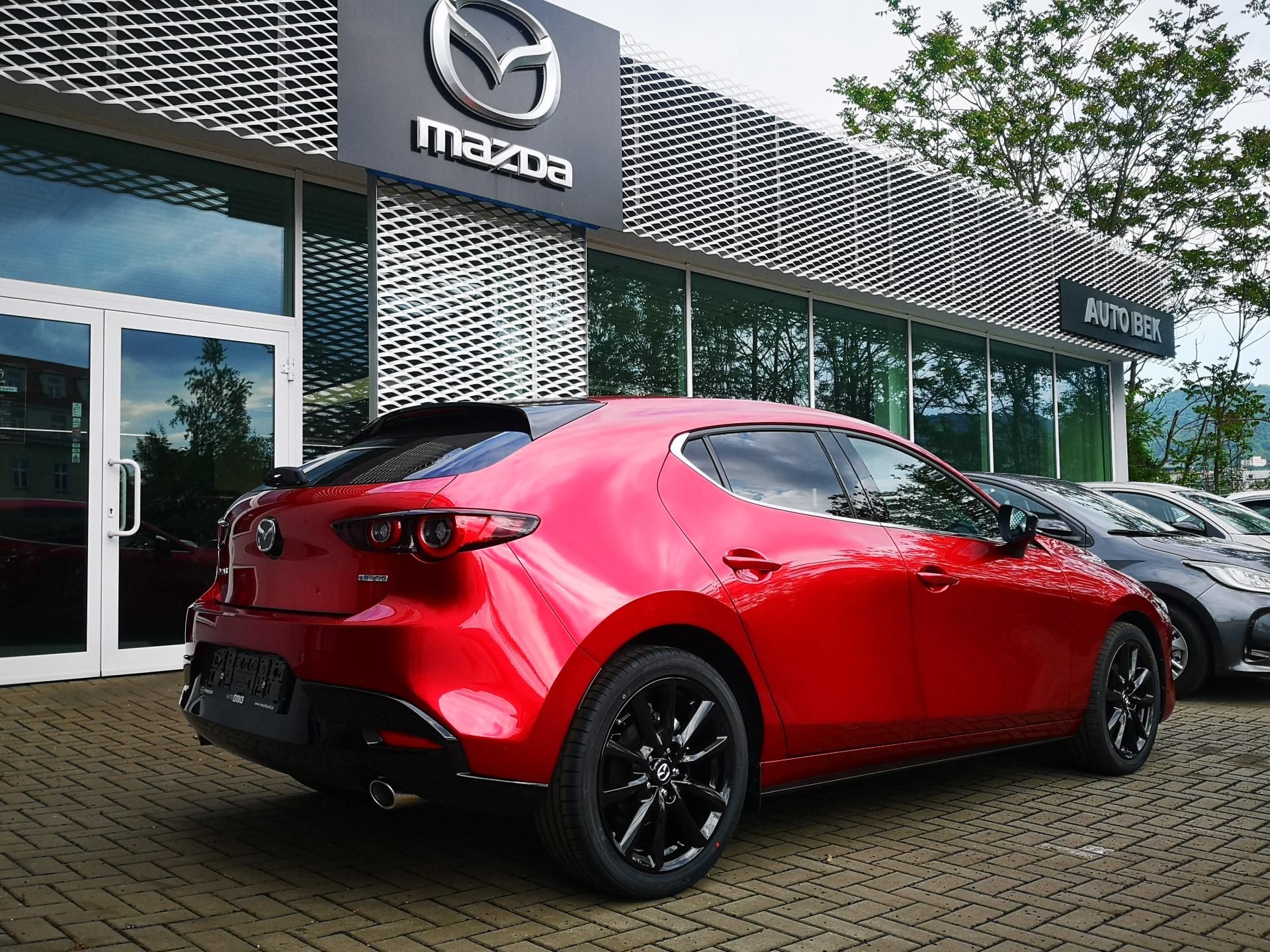 Mazda 3, 2.0i X186k - Homura, 1.maj.ČR - fotka 3