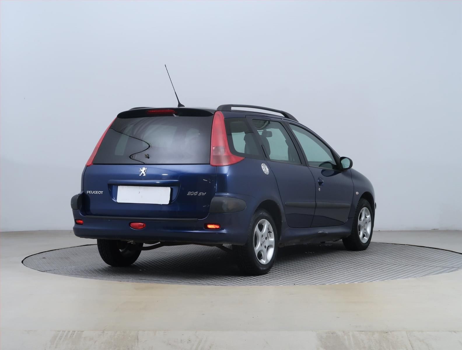 Peugeot 206, 1.4 i, po STK, Klima - fotka 5