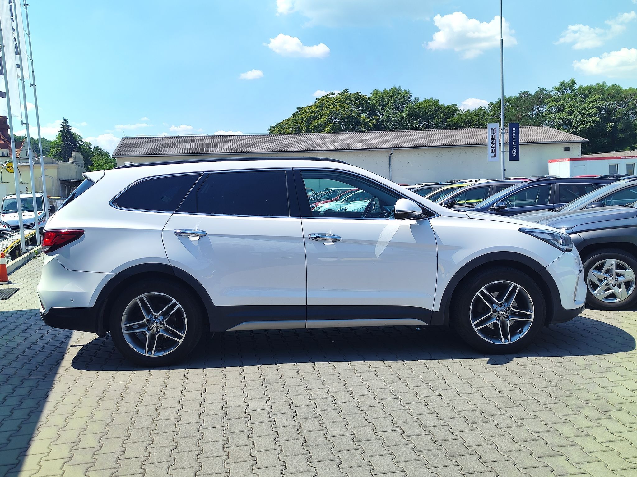 Hyundai Grand Santa Fe, 2.2 CRDi/147kW Luxury AT 4x4 - fotka 4