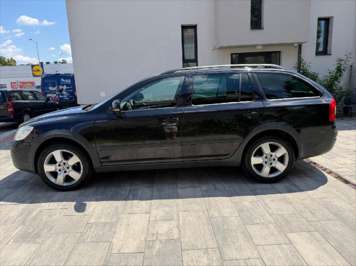 Škoda Octavia, 2,0 TDI  103 kw  Scout 4x4 - fotka 6