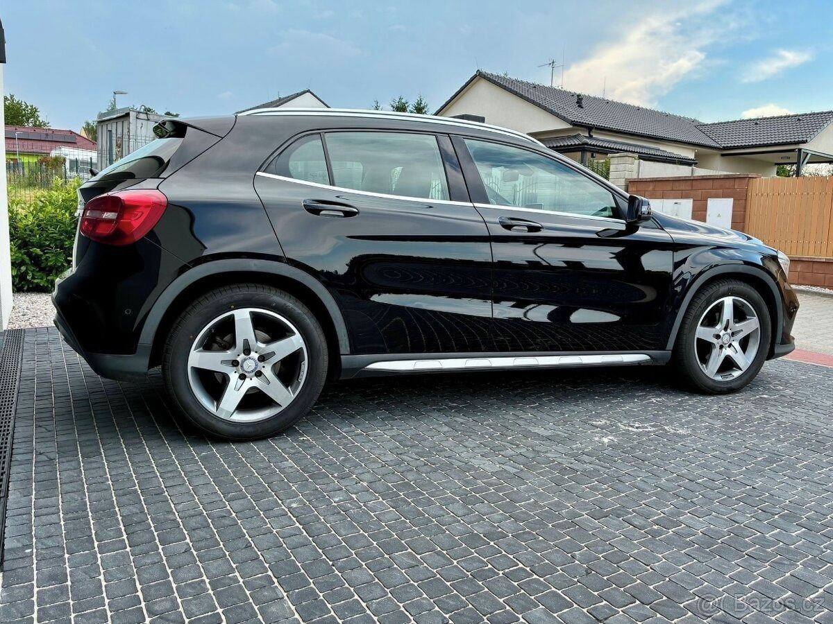 Mercedes-Benz GLA, 200d 4Matic AMG paket - fotka 5