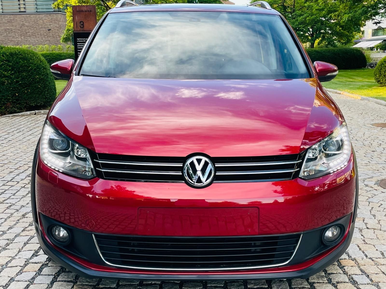 Volkswagen Touran, 2.0TDI AUT CROSS VÝHŘEV TAŽNÉ - fotka 6