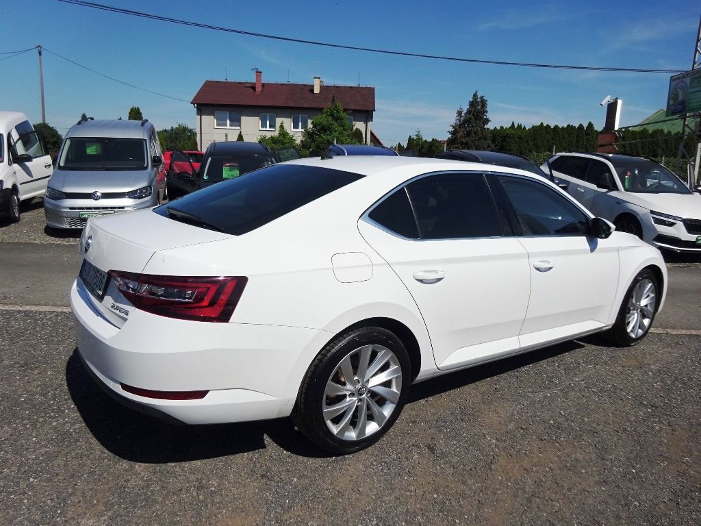 Škoda Superb, III Style 1,8TSI - 1.Maj. - ČR - fotka 4