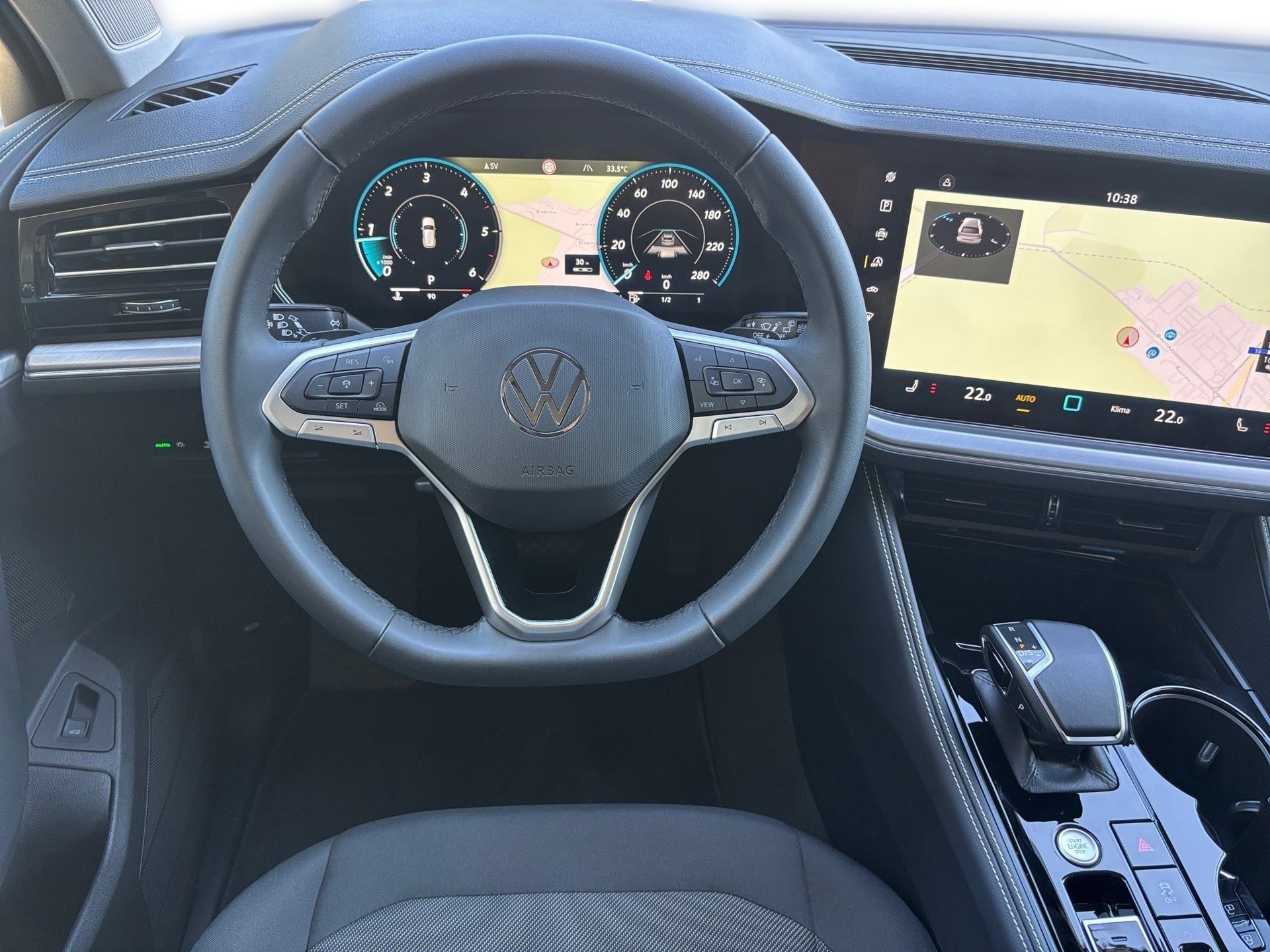 Volkswagen Touareg, 3,0 TDI / 210 kW Friends DSG 4 - fotka 5