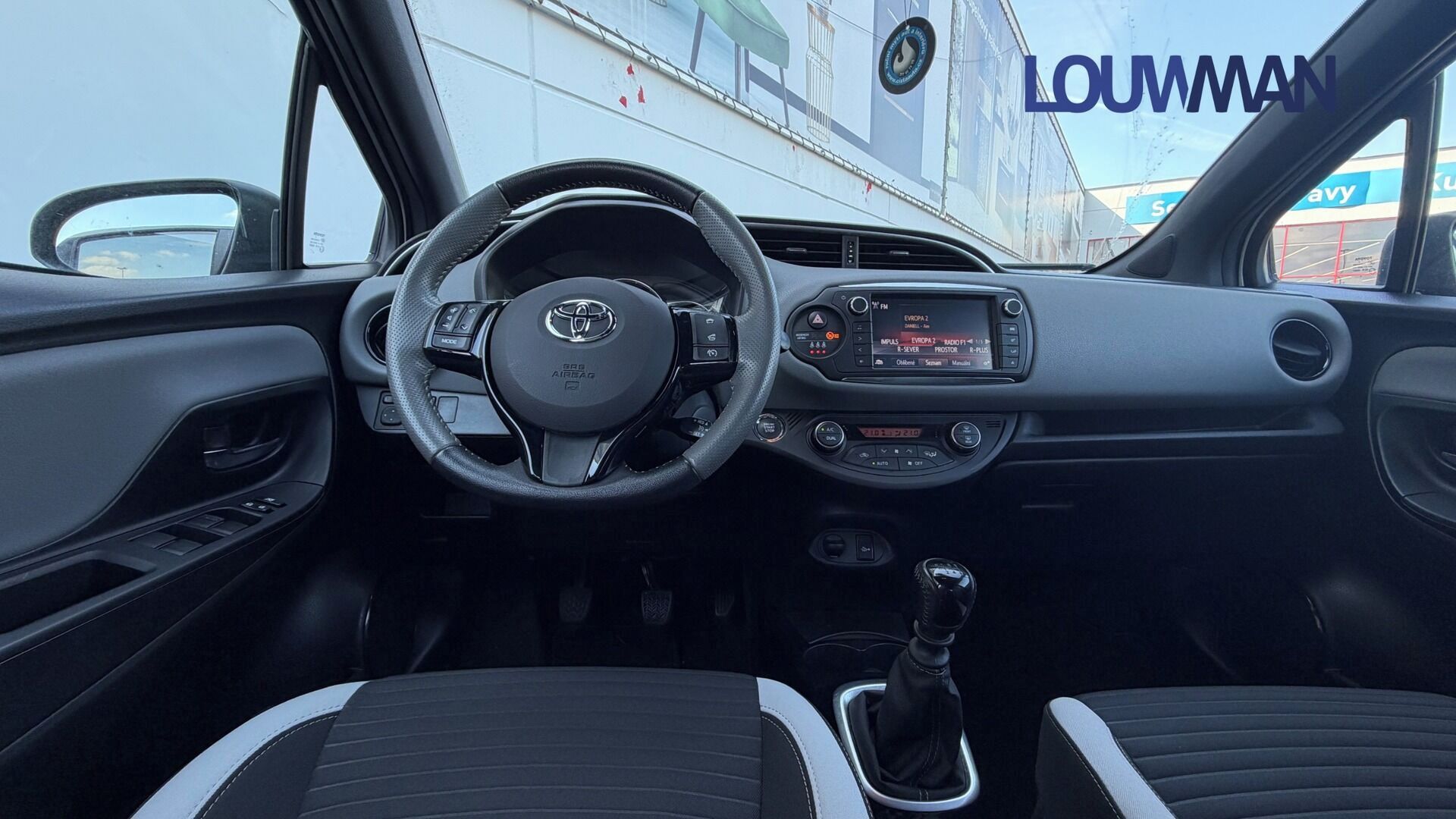 Toyota Yaris, 1.33 VVT-i Selection Senso - fotka 5
