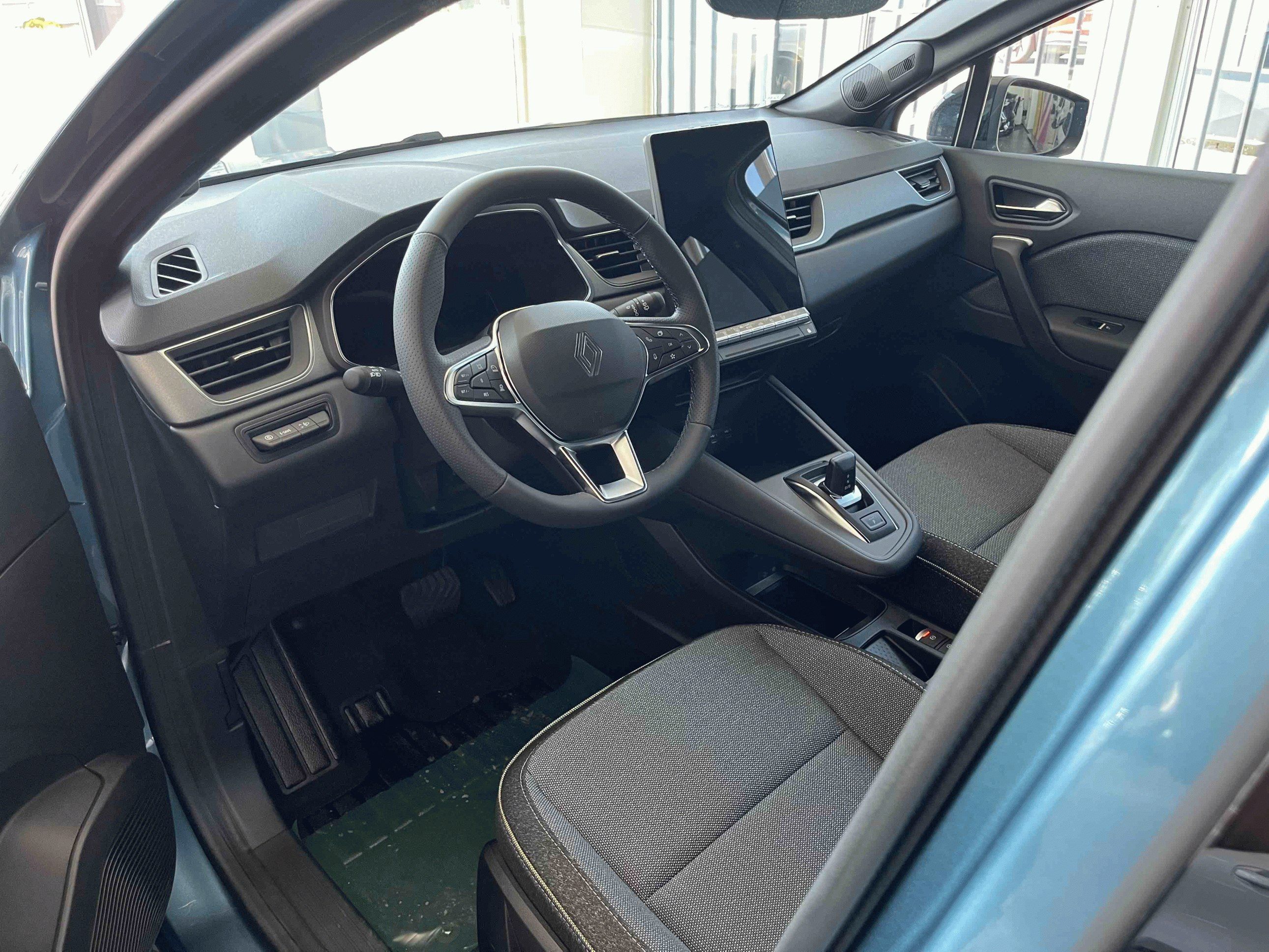 Renault Symbioz, techno E-Tech full hybrid 160 - fotka 6