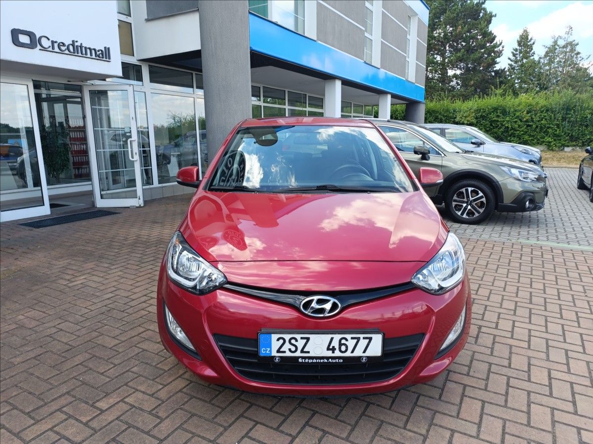 Hyundai i20, 1,2 CVVT Family Space - fotka 4