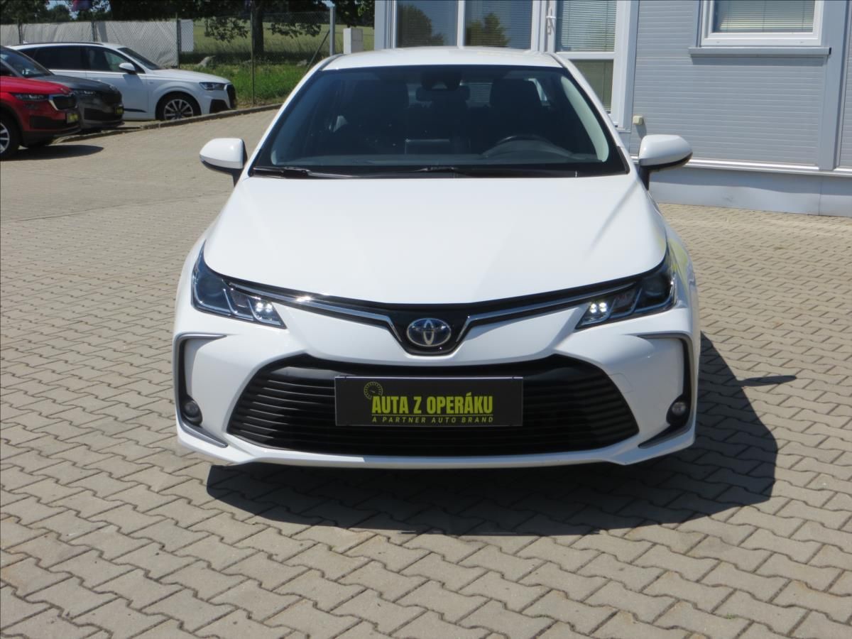 Toyota Corolla, 1,8 Hybrid Active e-CVT ČR - fotka 2
