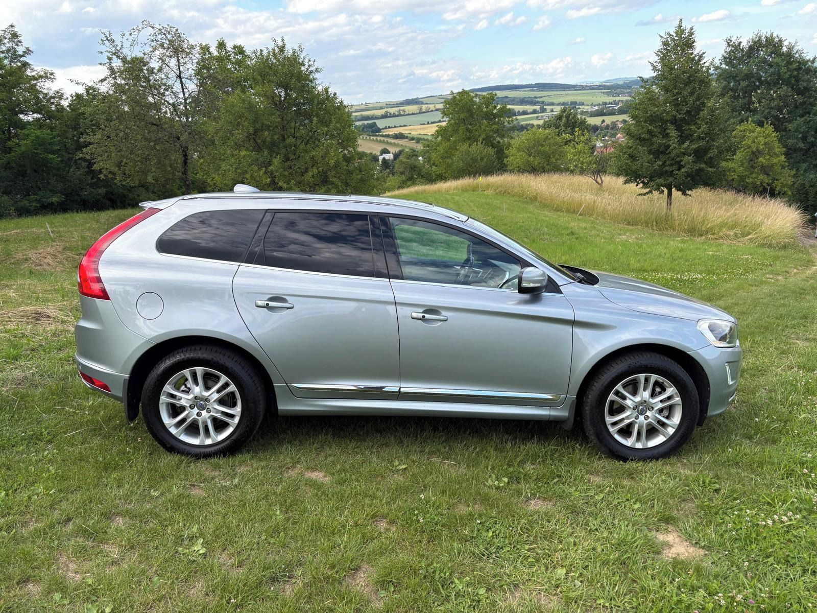 Volvo XC60, D4 nezávislé topení, 4x4 - fotka 4