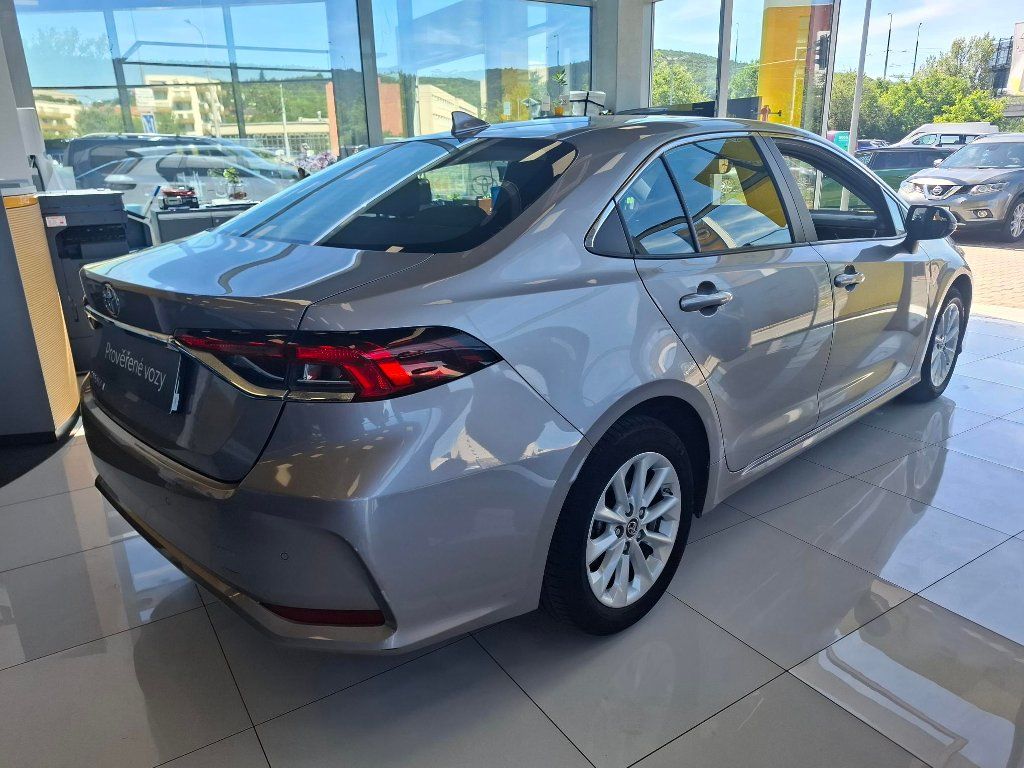 Toyota Corolla, 1.6 VVT-i 97KW 2020 - fotka 3