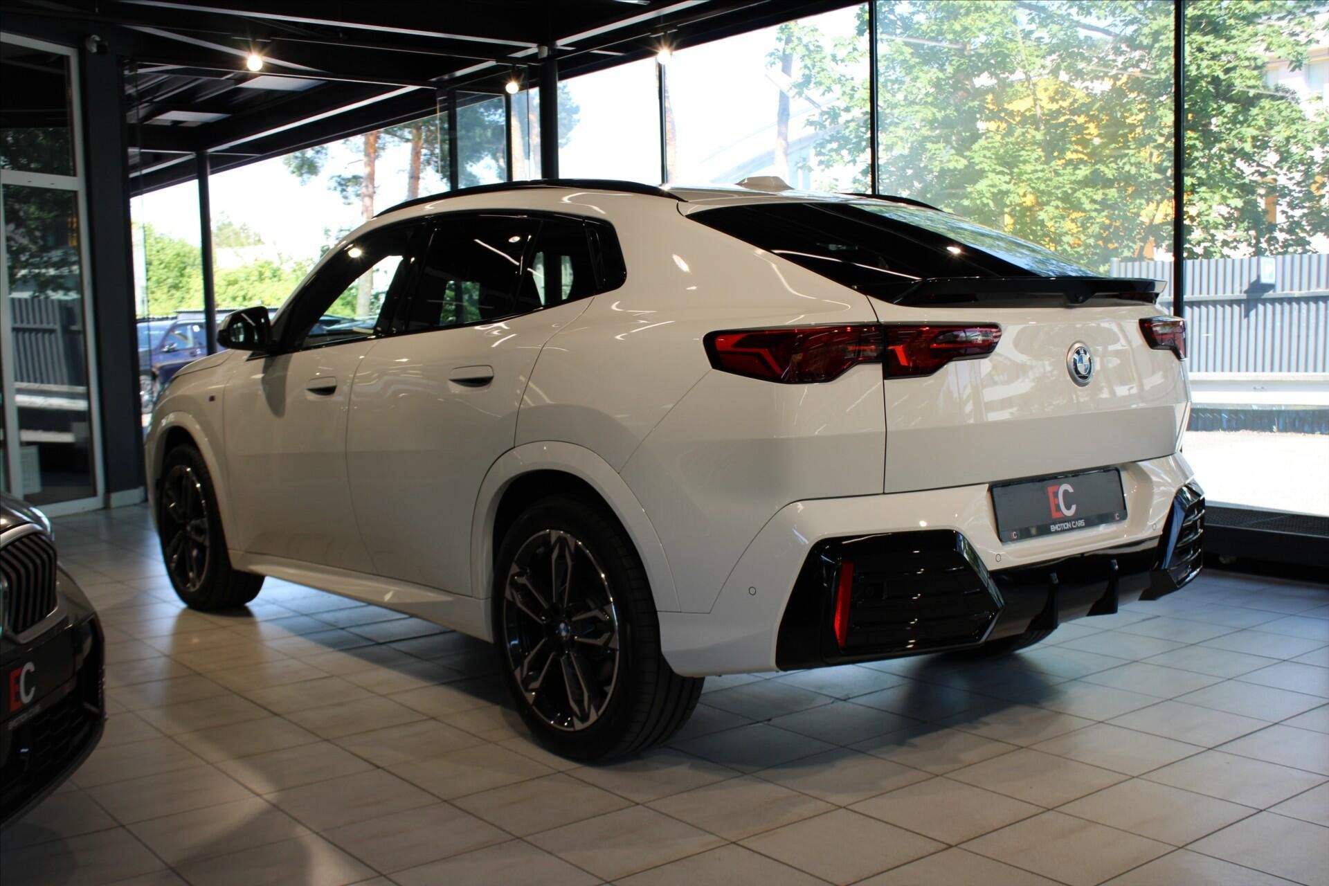 BMW X2, xDrive20d M Sport DAPlus/Pano/ - fotka 4