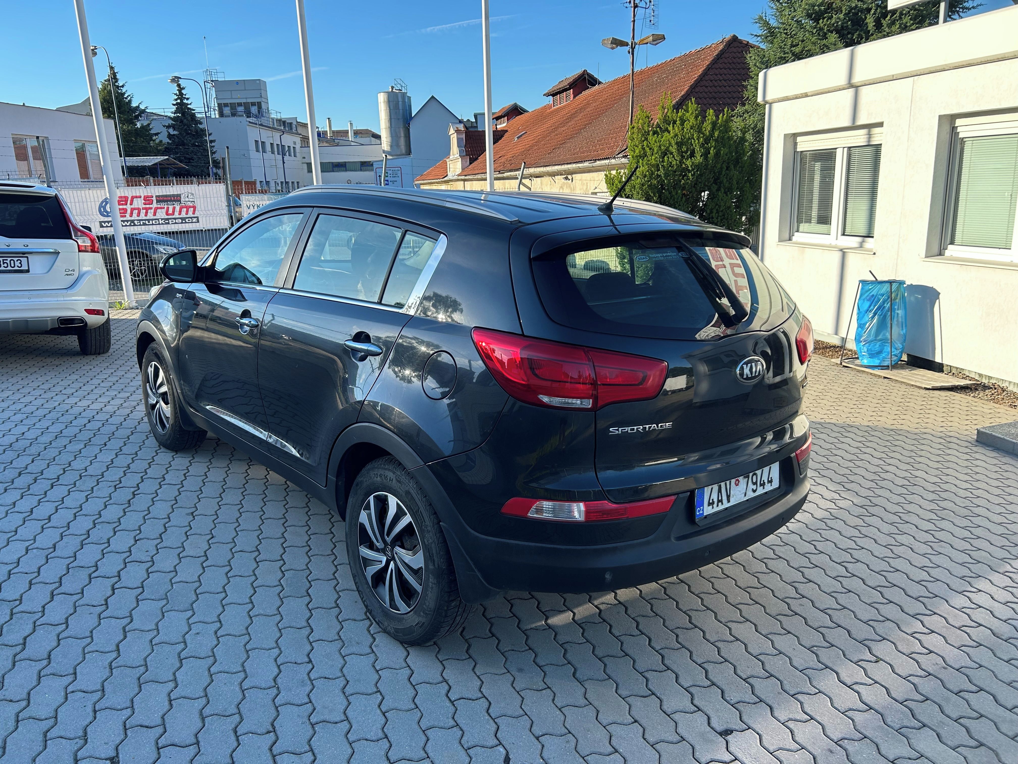 Kia Sportage, 2.0CRDI / 4x4 / Automat - fotka 4