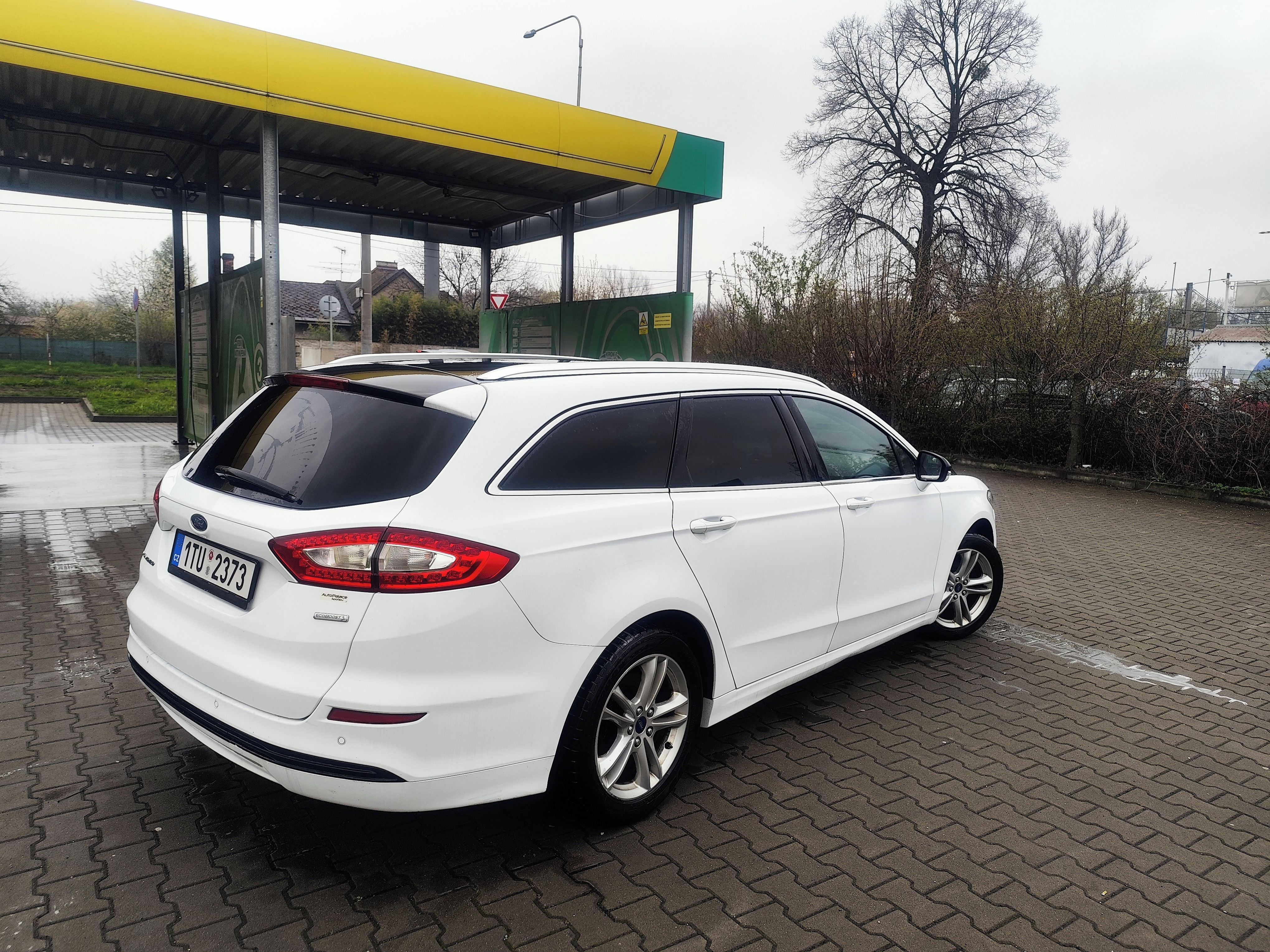 Ford Mondeo - fotka 3