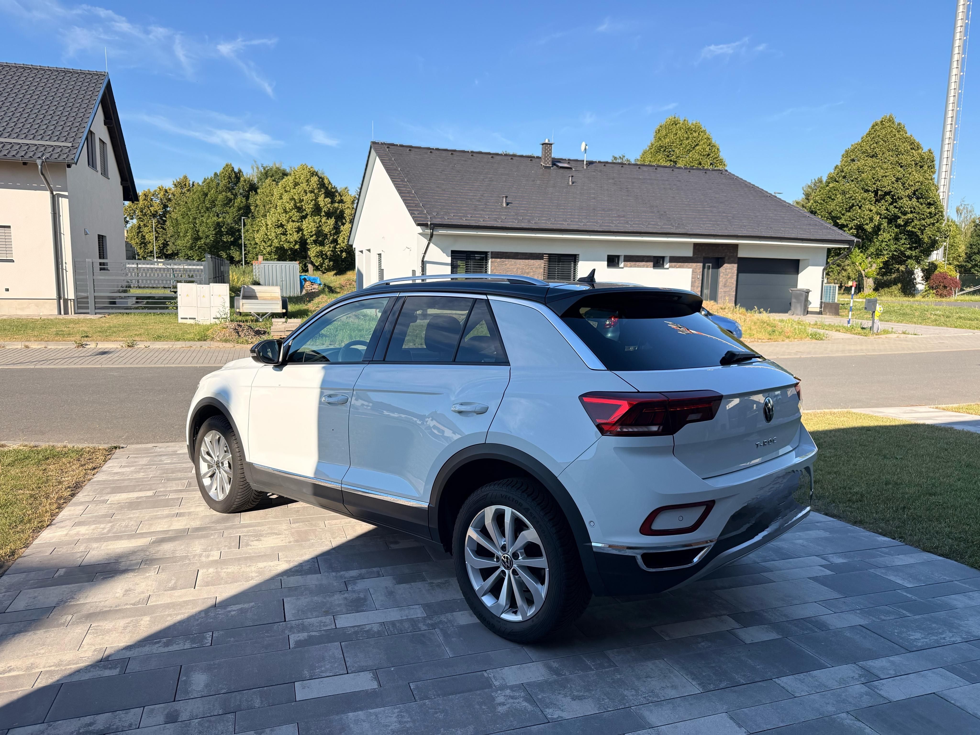 Volkswagen T-Roc, Volkswagen T-Roc 1.5 TSI tažné - fotka 4