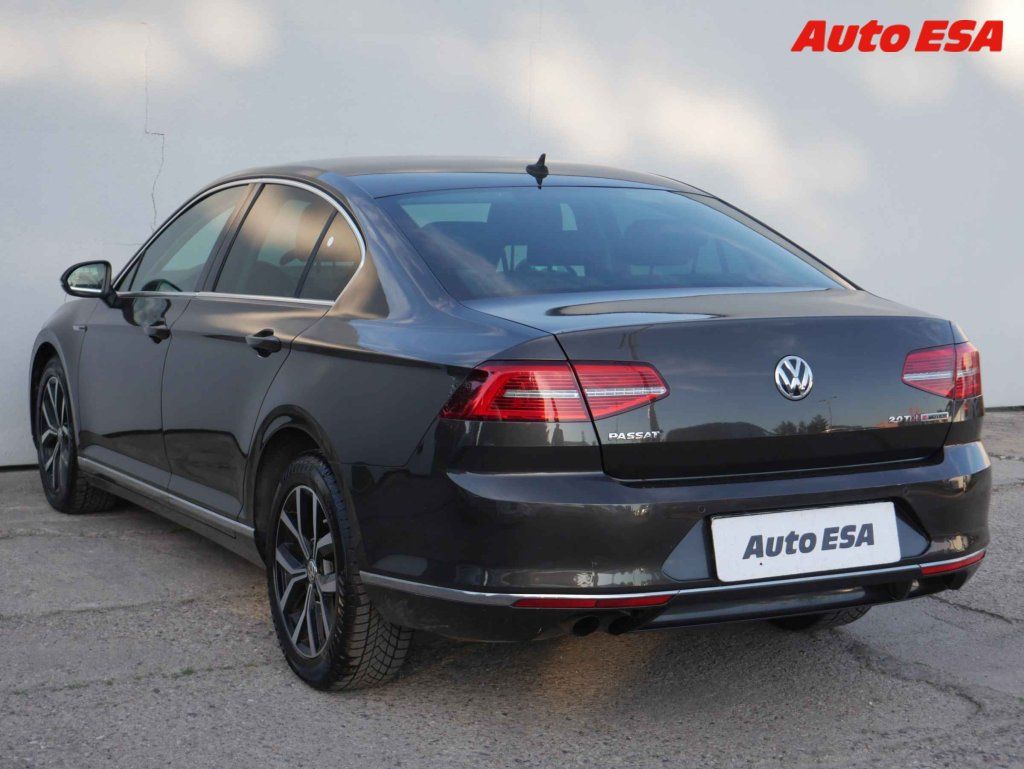 Volkswagen Passat, 2.0 TDi,ČR - fotka 4