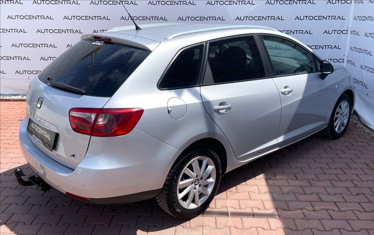 Seat Ibiza, 1,2 TSi,77kW,serv.kn. - fotka 4