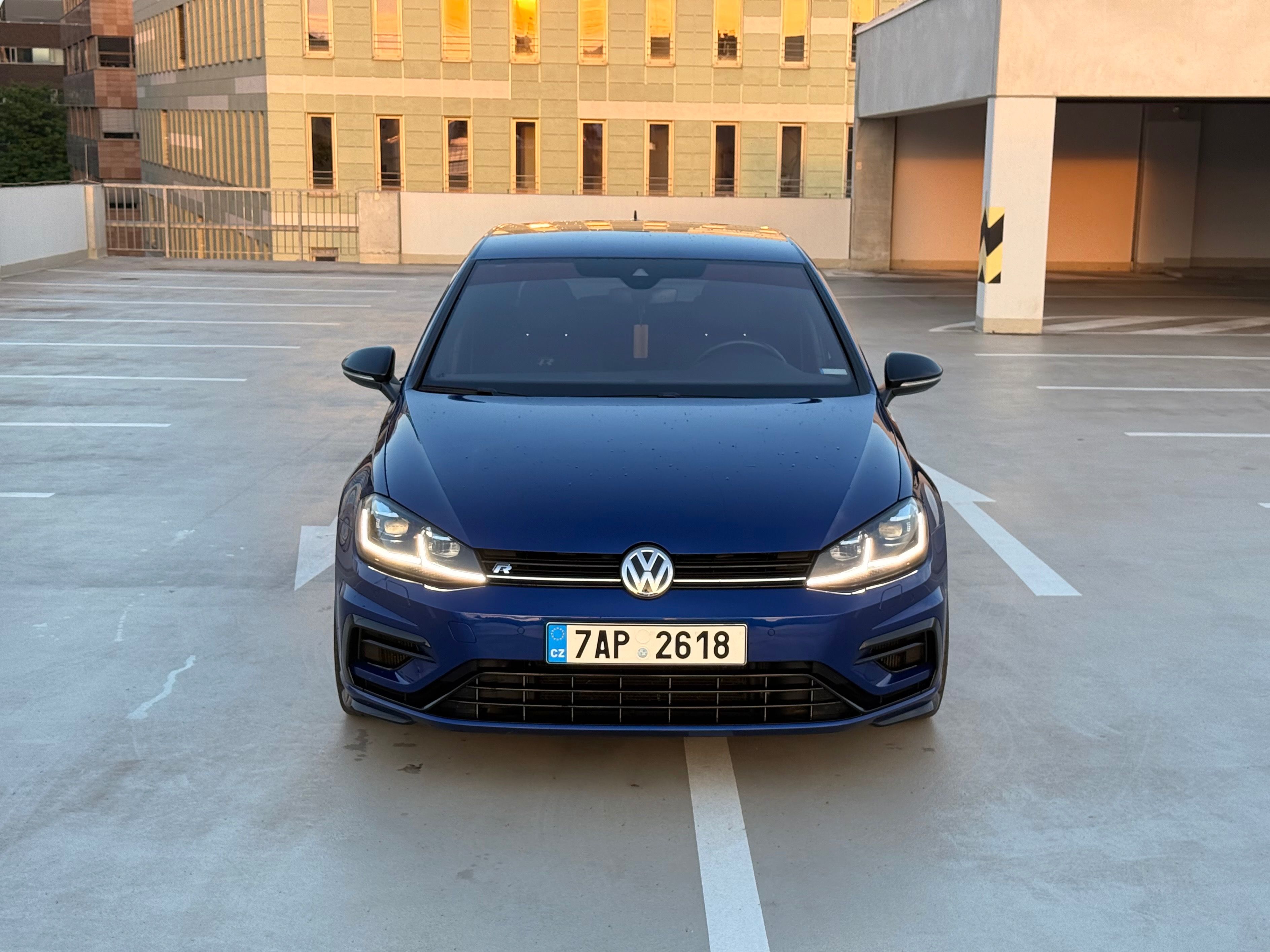 Volkswagen Golf, R 2.0 TSI 4Motion-ČR, 1majitel - fotka 6