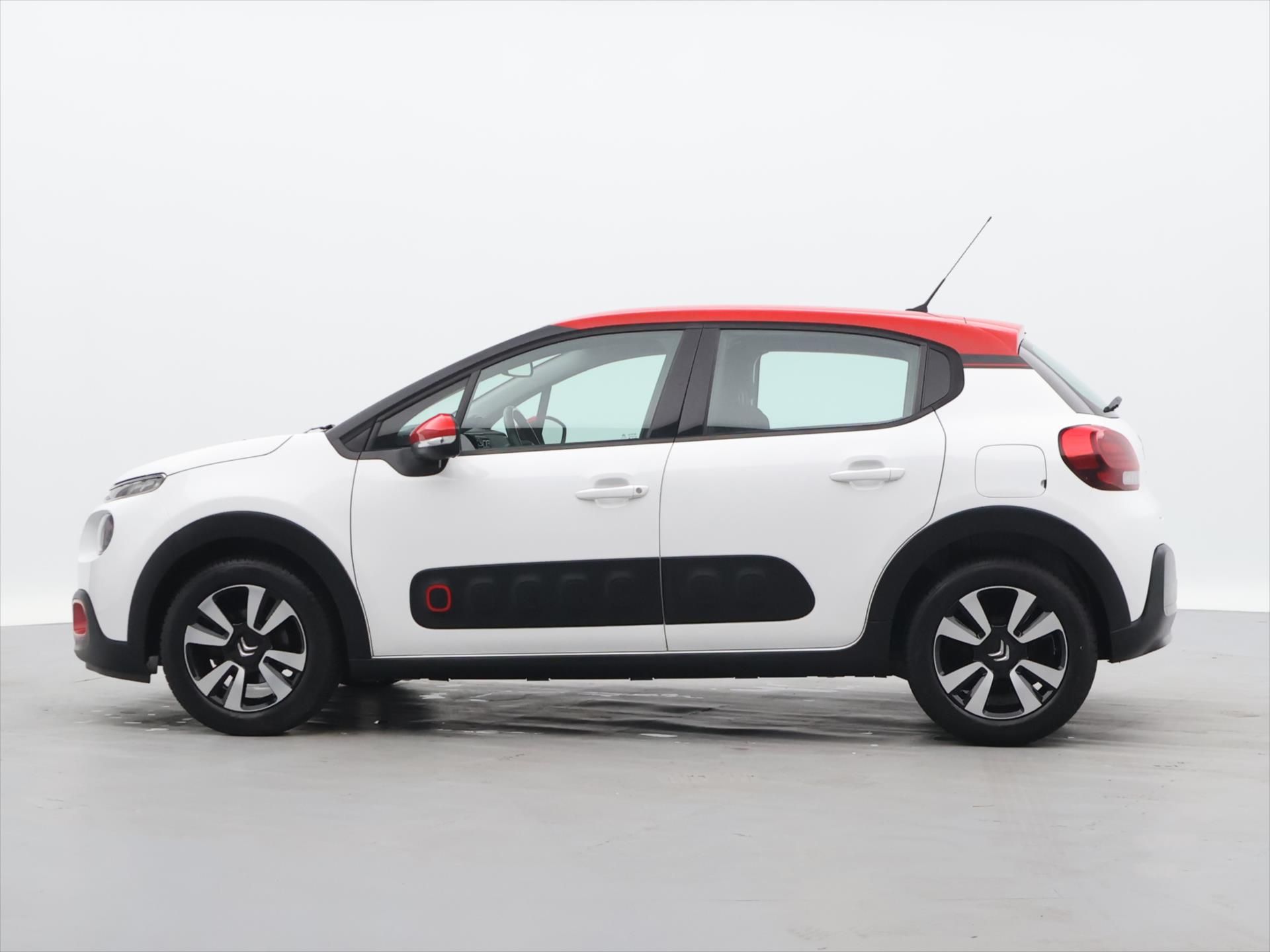 Citroën C3, 1.2 PureTech 60 kW Feel CZ - fotka 4