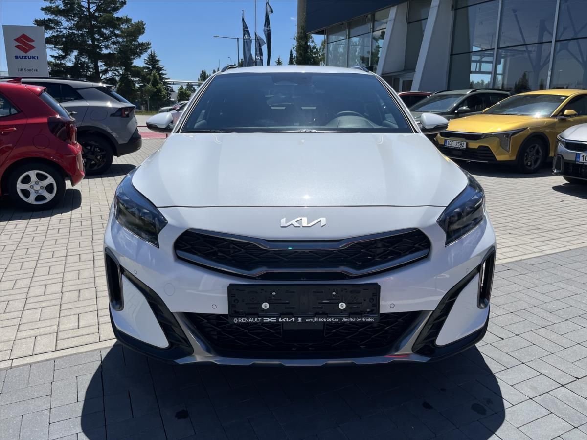 Kia XCee´d, 1,6 T-GDI 132 KW  GT-LINE - fotka 3
